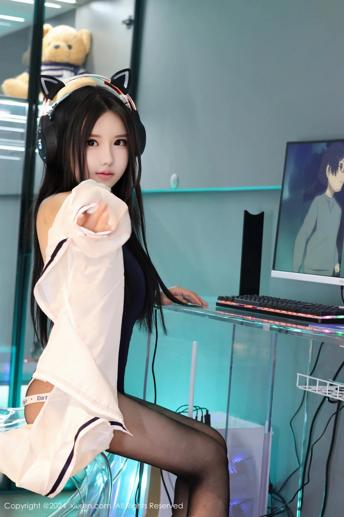 [秀人网] 2024.04.22 No.8432 小薯条nienie 美腿黑丝  第11张