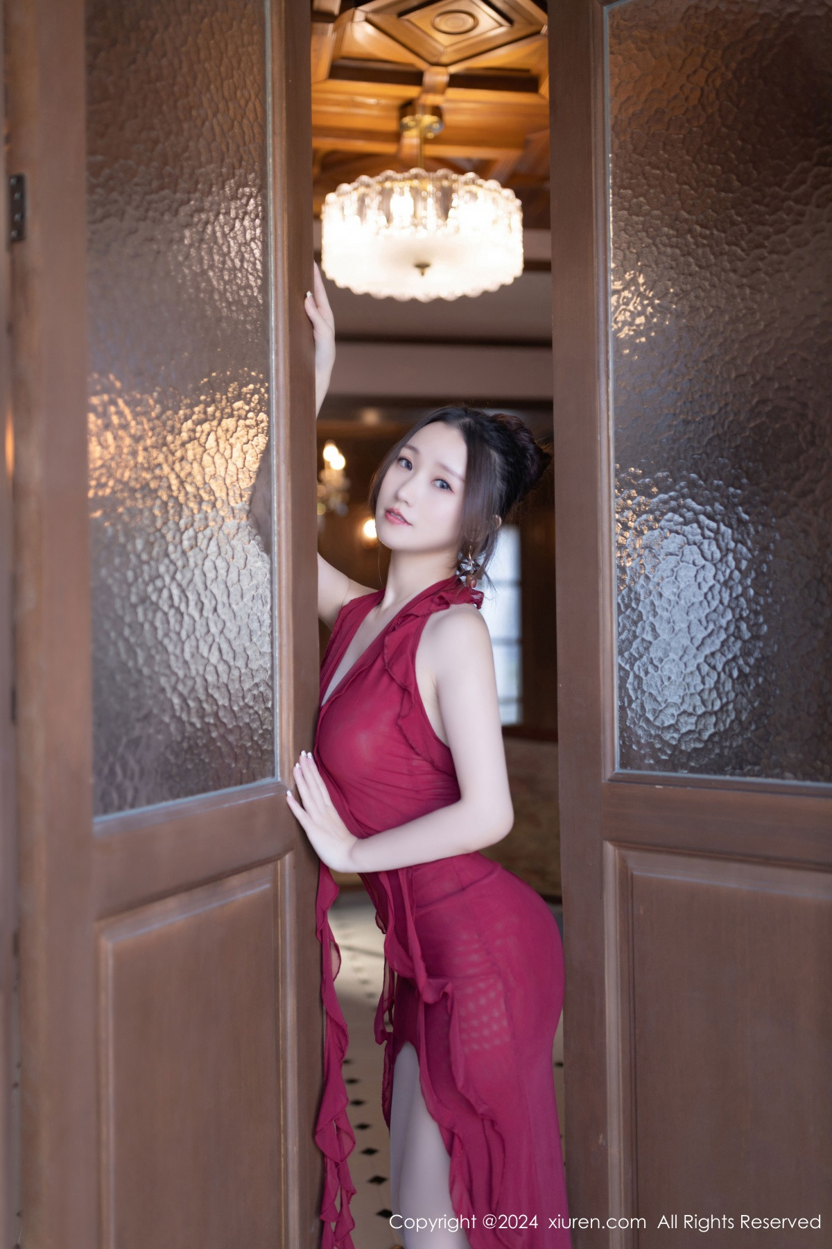 [秀人网] 2024.10.16 No.9297 杏子Yada 丝袜美腿  第13张
