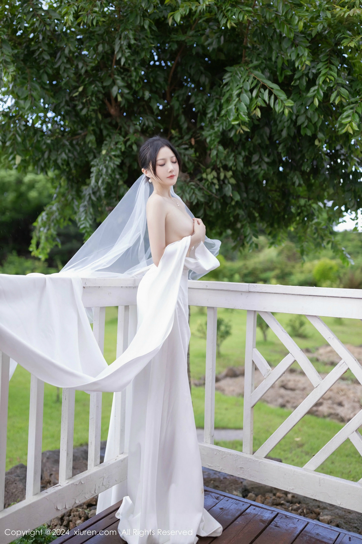 [秀人网] 2024.11.01 No.9387 鱼子酱Fish 丝袜美腿  第39张