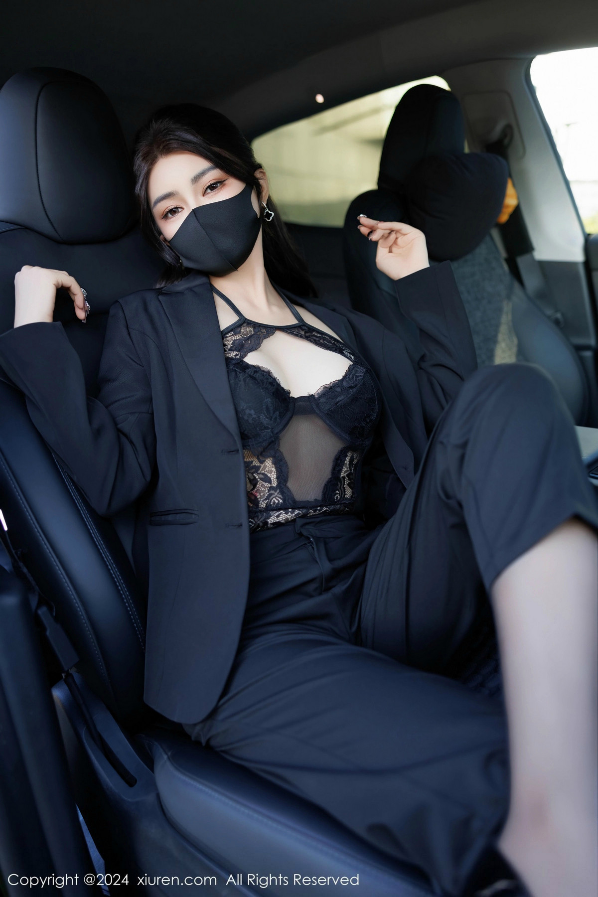[秀人网] 2024.11.06 No.9405 凯竹Quinn 黑丝美腿  第12张