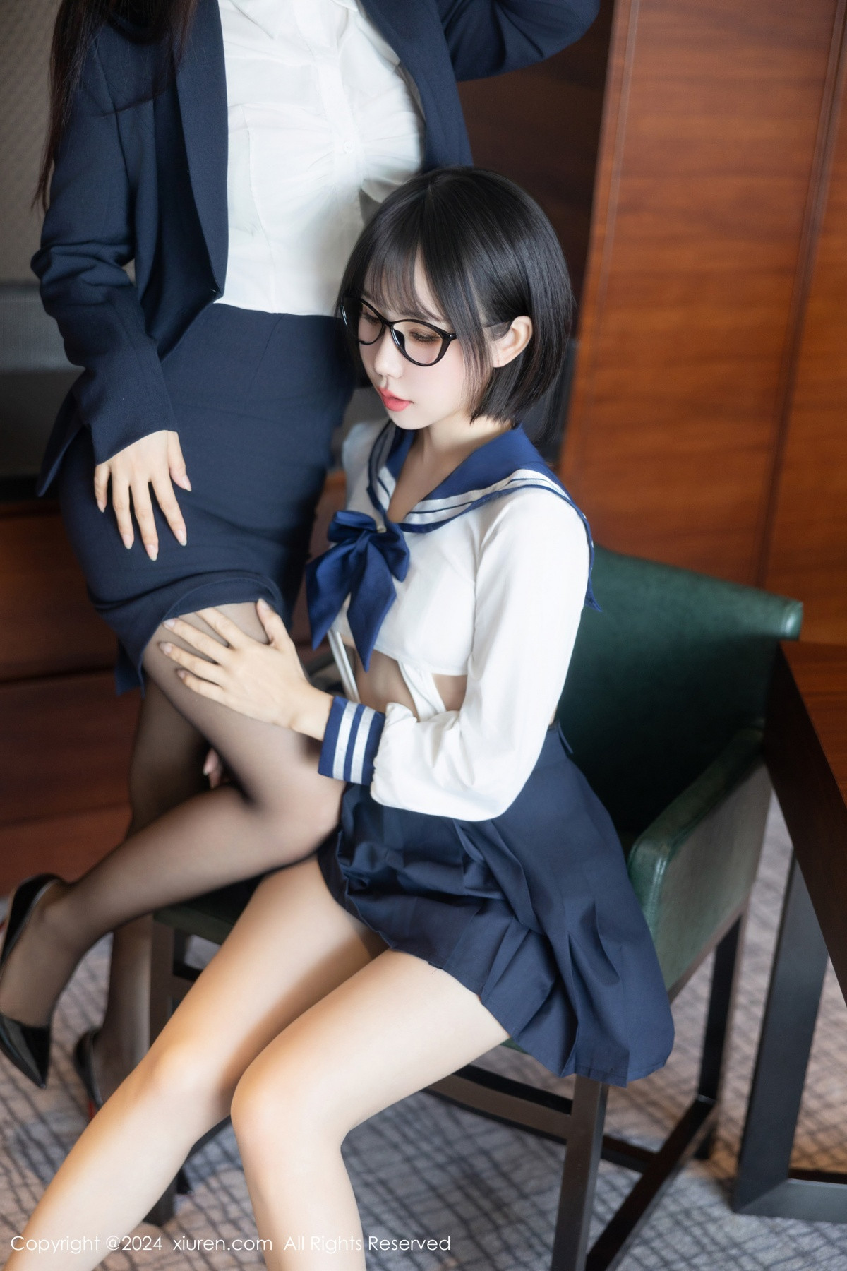 [秀人网] 2024.08.26 No.9065 小蛮妖Yummy 黑丝美腿  第15张