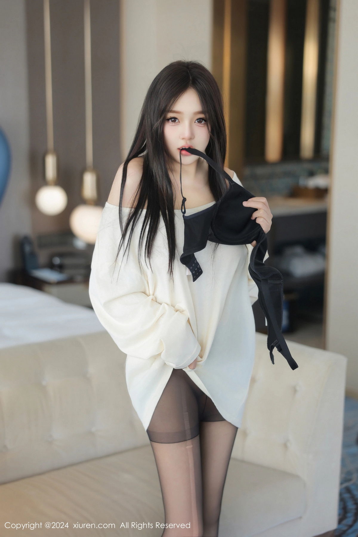 [秀人网] 2024.08.30 No.9089 柚柚小奶瓶 黑丝美腿  第29张