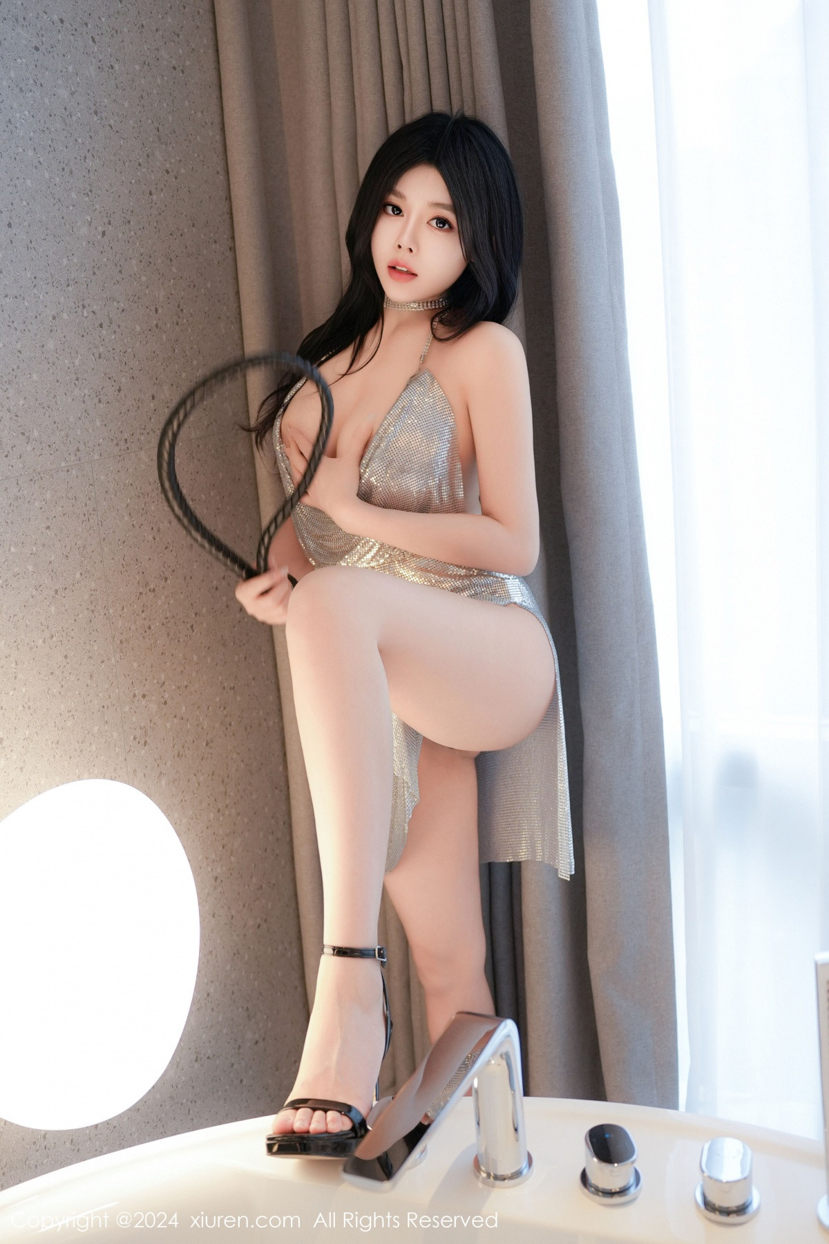 [秀人网] 2024.08.15 No.9017 董媛媛Janel 睡裙美腿  第34张