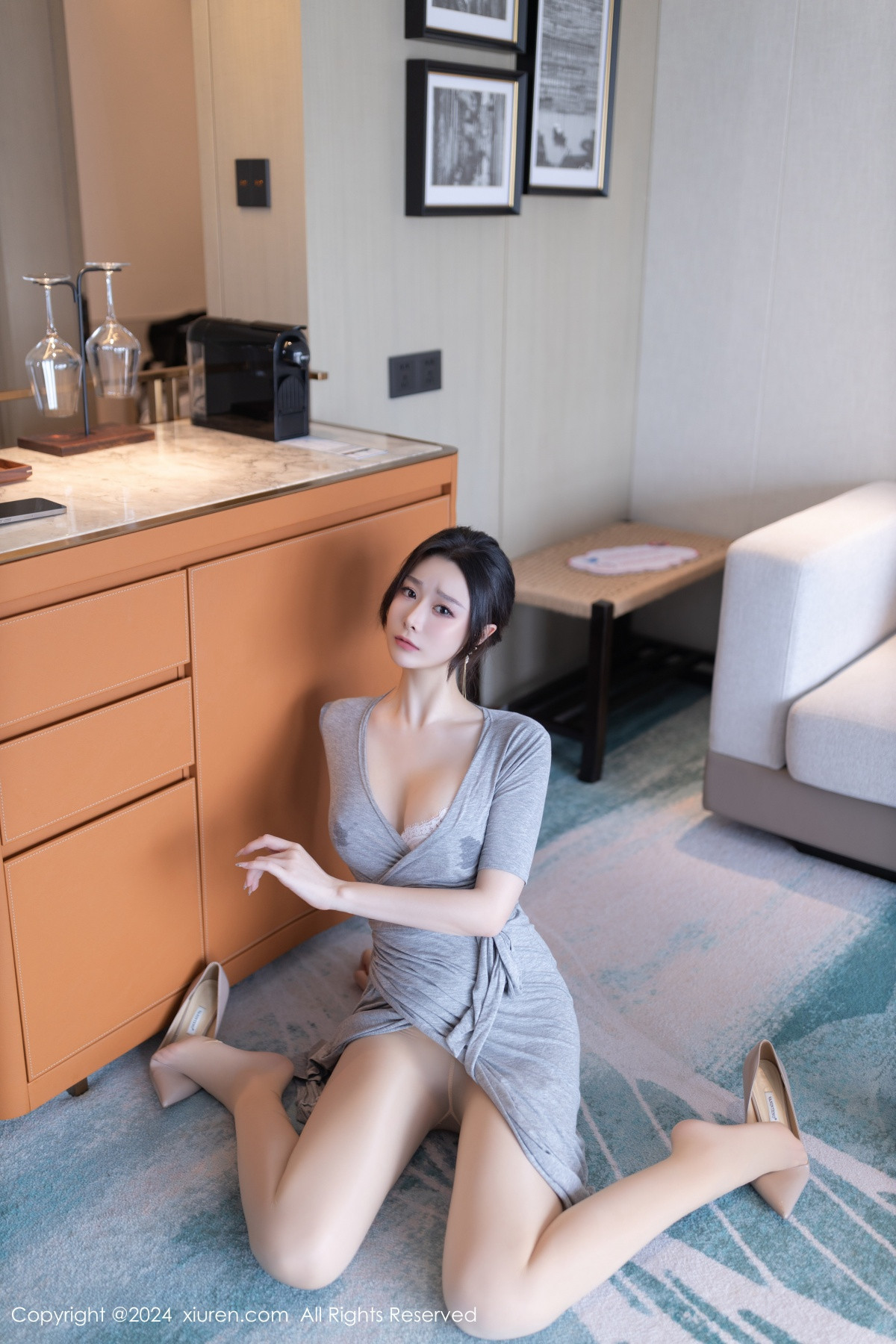[秀人网] 2024.06.13 No.8699 小逗逗 丝袜美腿  第12张