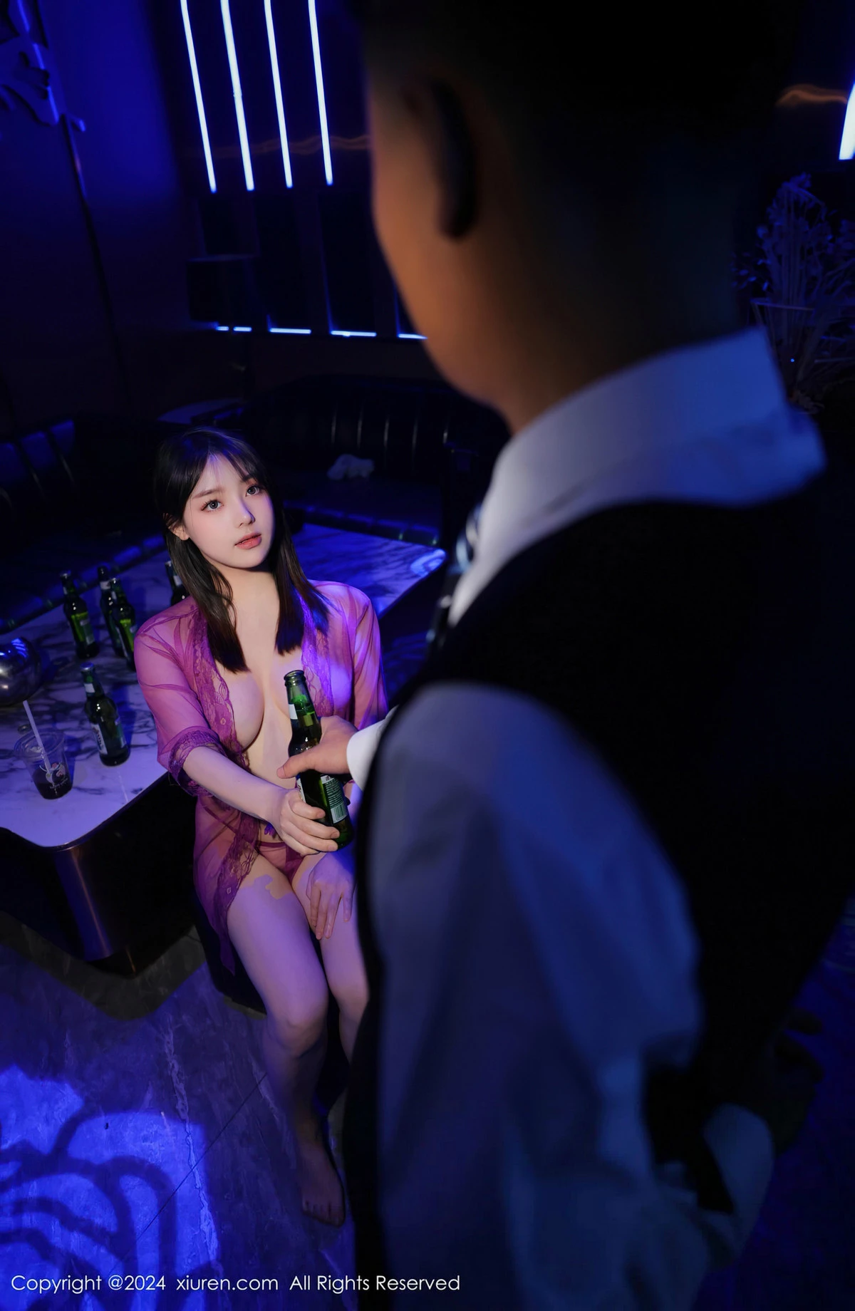 [秀人网] 2024.04.16 No.8402 豆瓣酱 美腿黑丝  第4张
