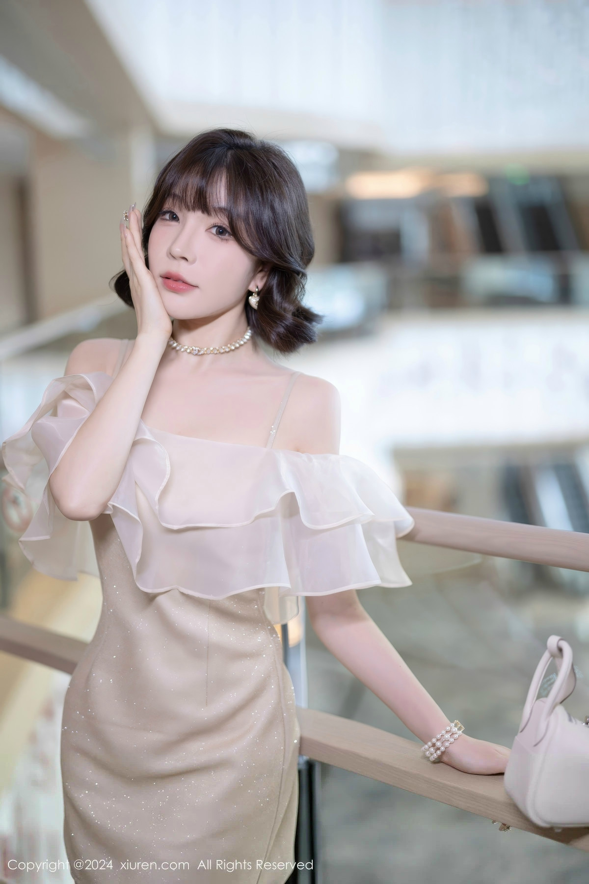 [秀人网] 2024.07.25 No.8917 徐莉芝Booty 丝袜美腿  第6张