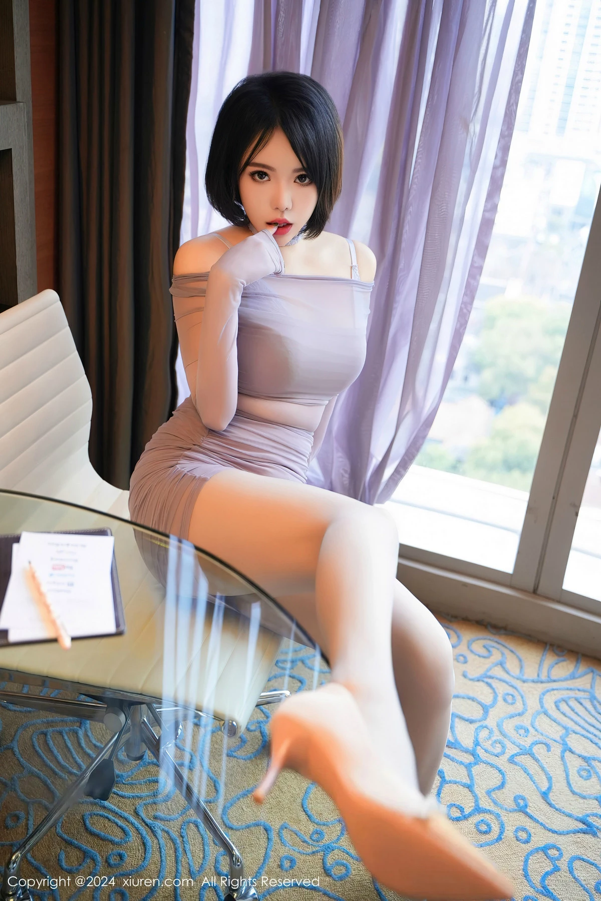 [秀人网] 2024.04.15 No.8391 陆萱雅 丝袜美腿  第22张