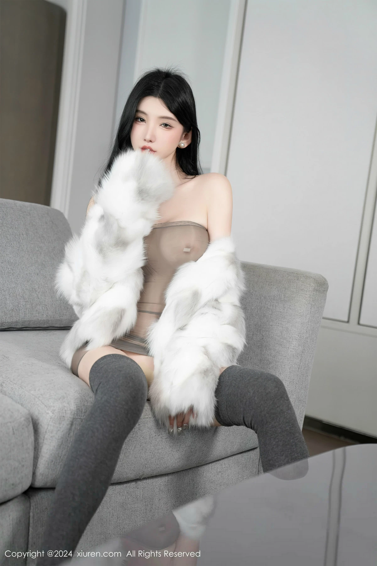 [秀人网] 2024.04.12 No.8383 周于希Sally 丝袜美腿  第35张
