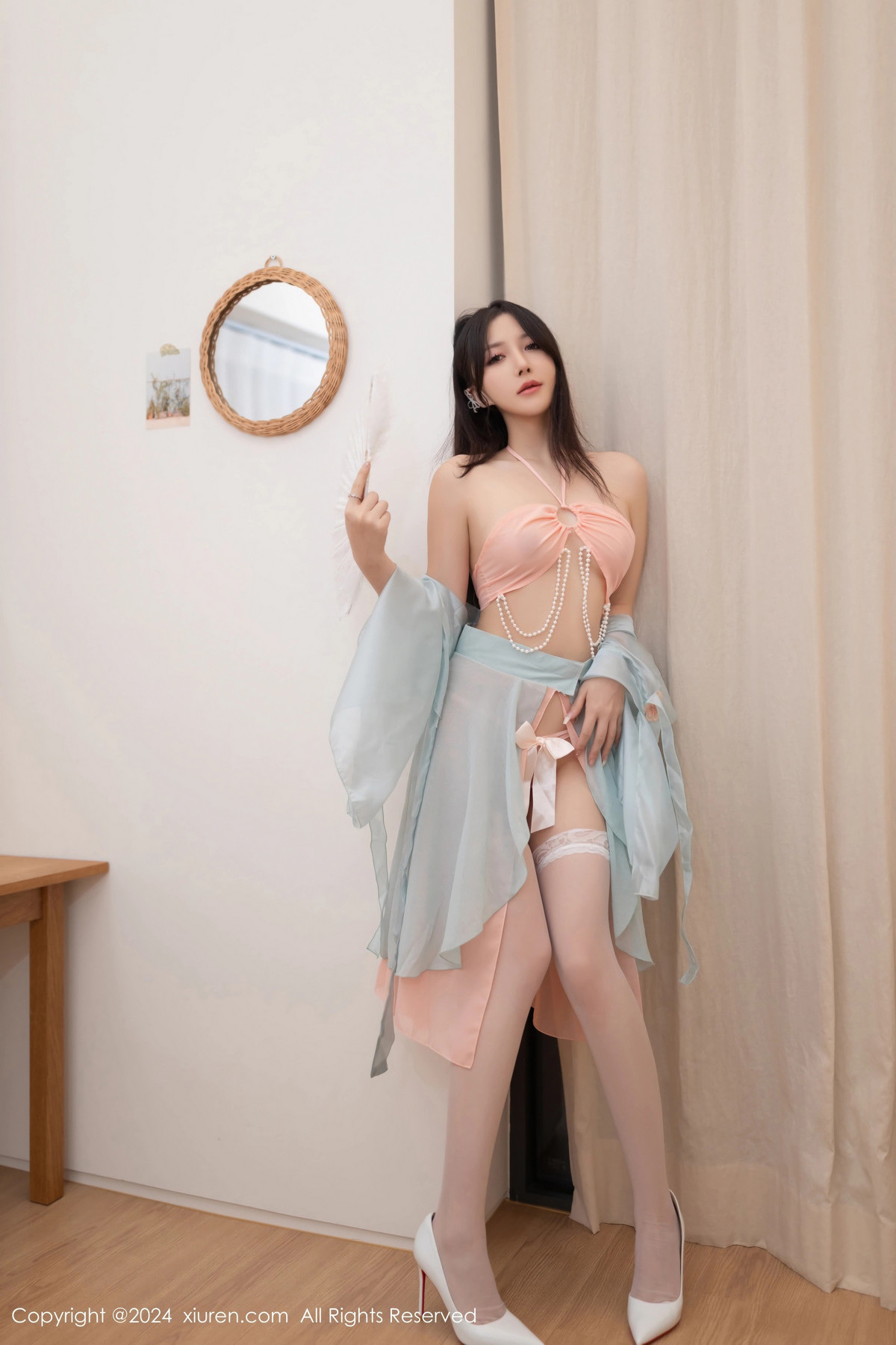 [秀人网] 2024.08.30 No.9093 鱼子酱Fish 丝袜美腿  第11张