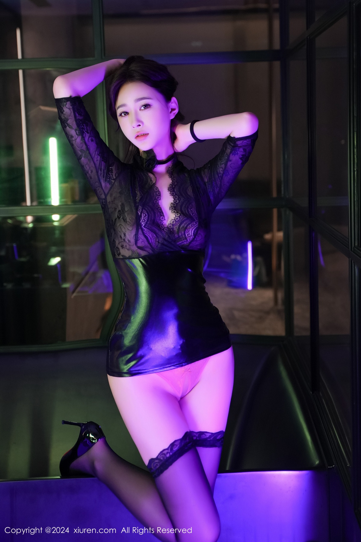 [秀人网] 2024.06.06 No.8660 软糖爱喝奶 黑丝美腿  第37张