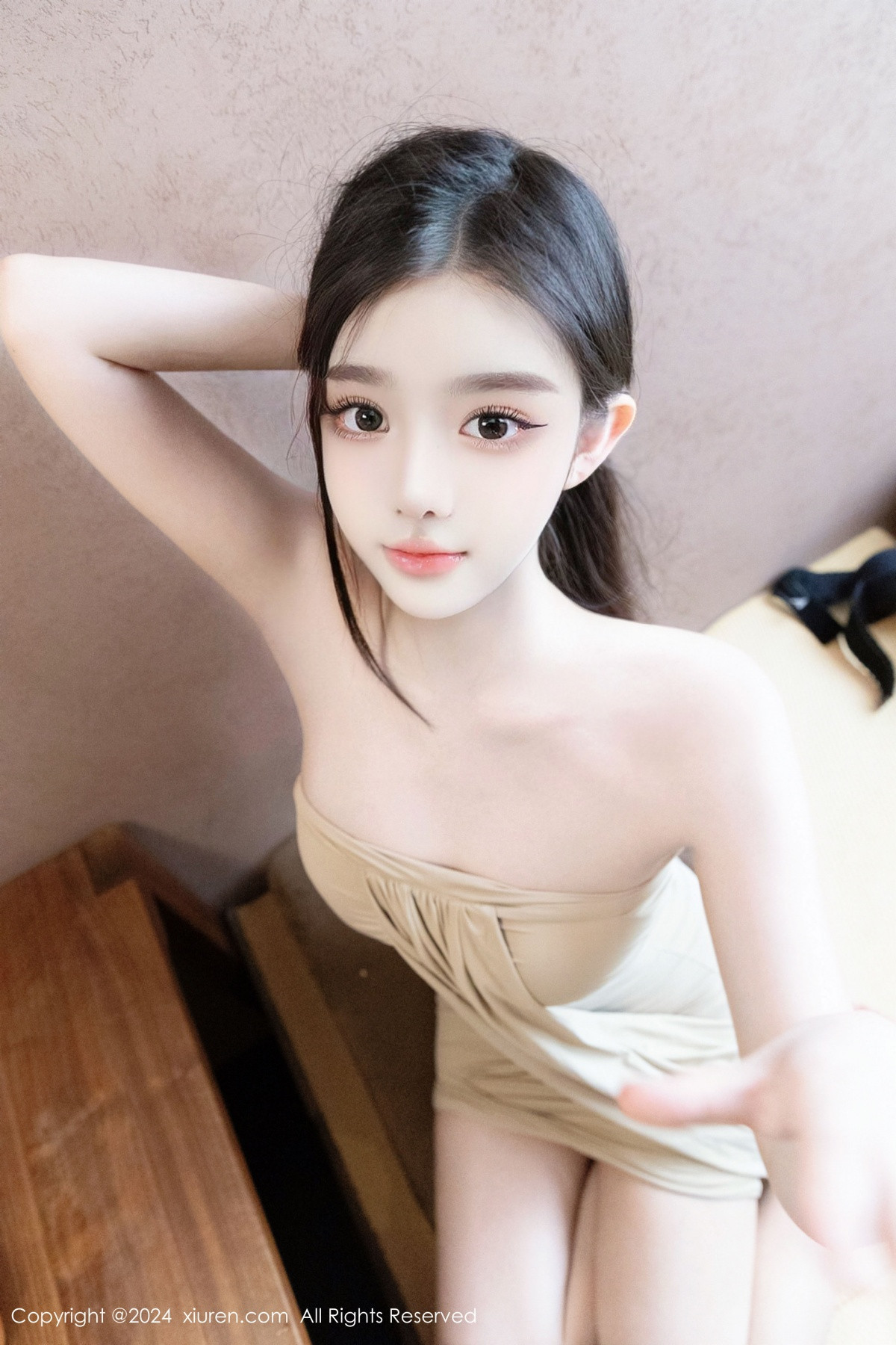 [秀人网] 2024.07.19 No.8883 龙雪儿 性感美腿  第82张
