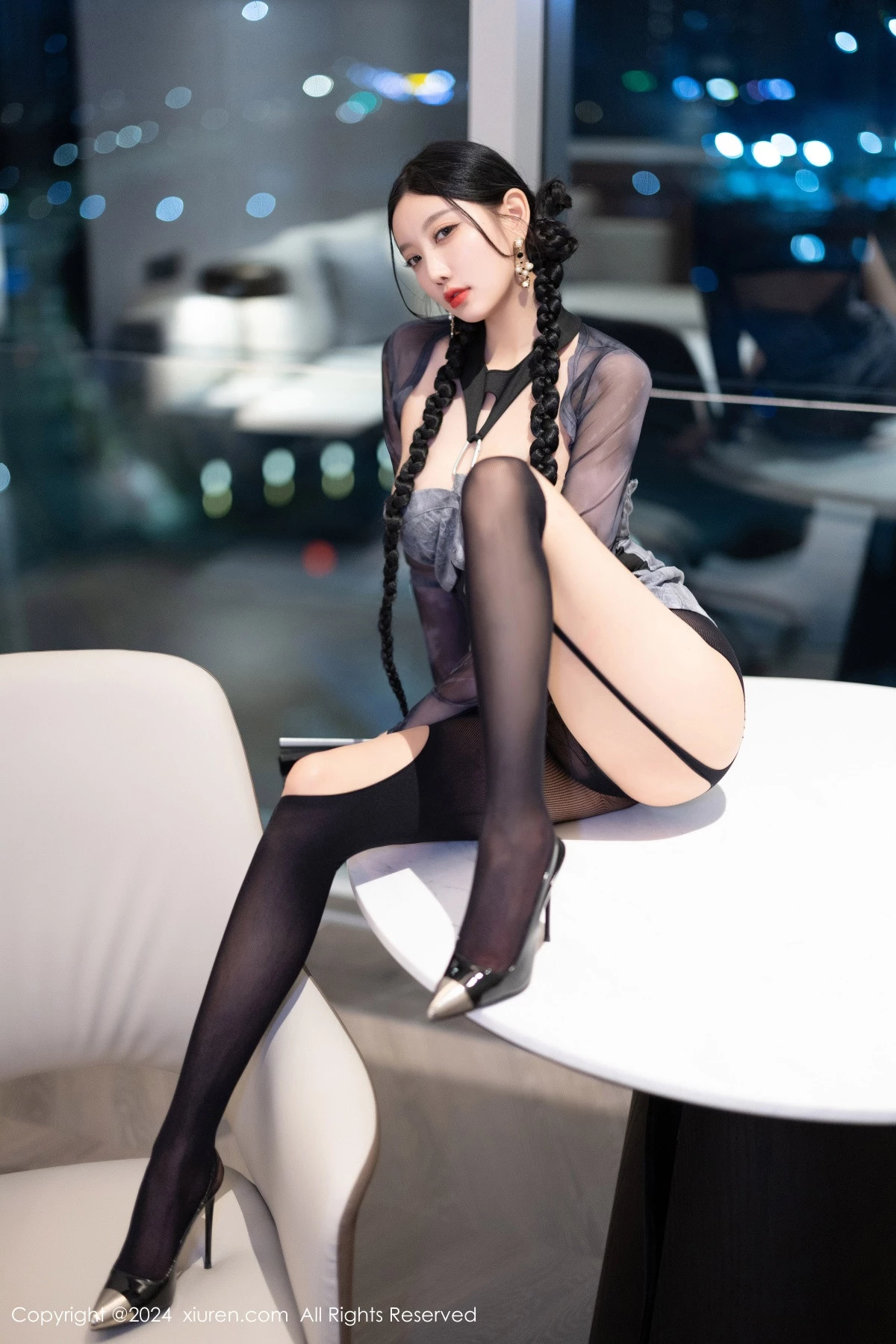 [秀人网] 2024.04.16 No.8403 杨晨晨Yome 黑丝美腿  第45张