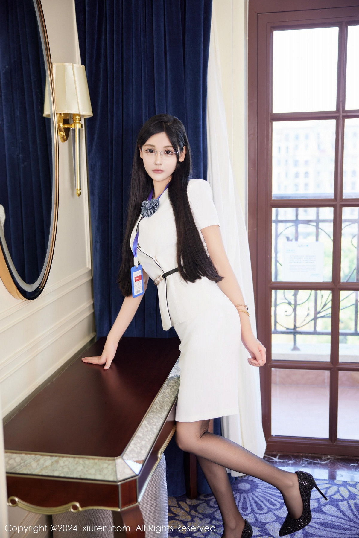 [秀人网] 2024.08.22 No.9049 智恩baby 黑丝美腿  第3张