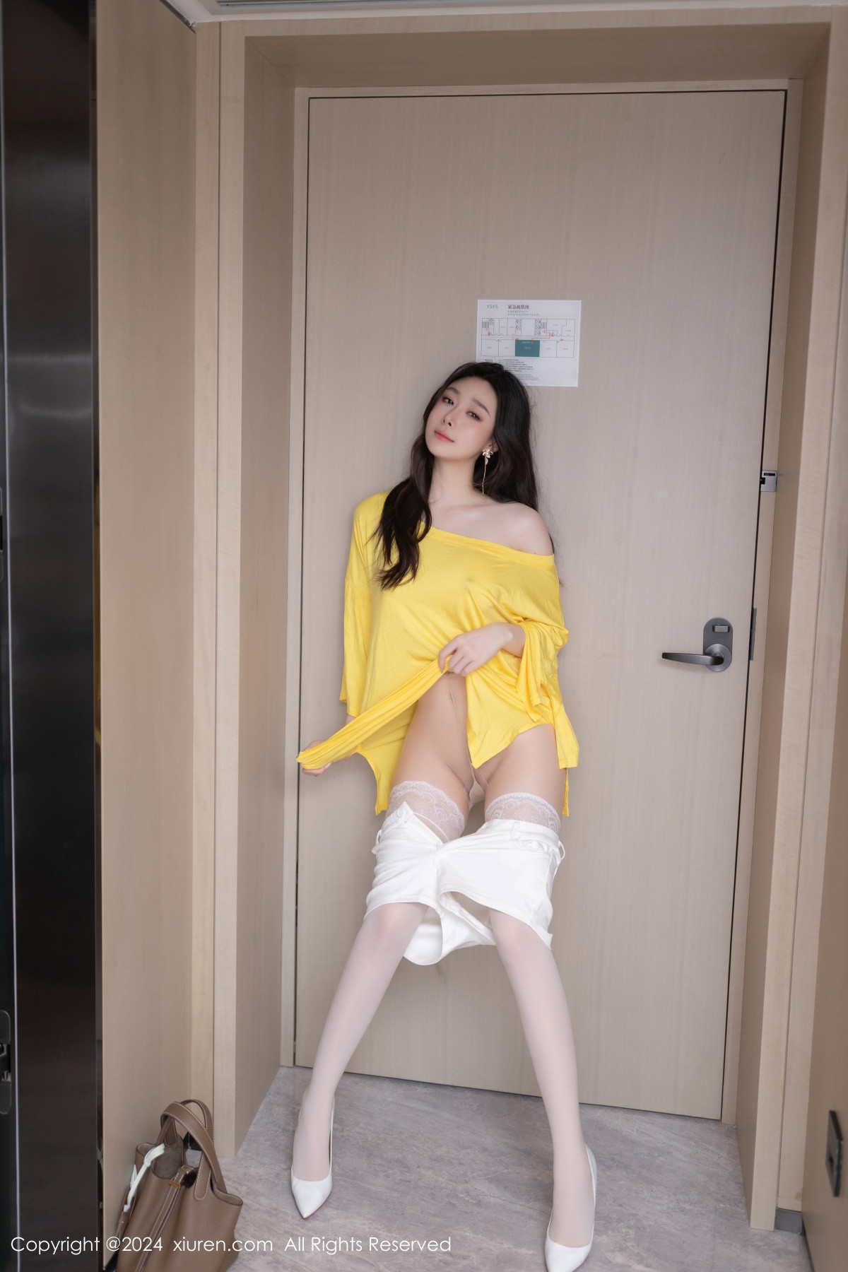 [秀人网] 2024.08.15 No.9019 小逗逗 美腿写真  第22张
