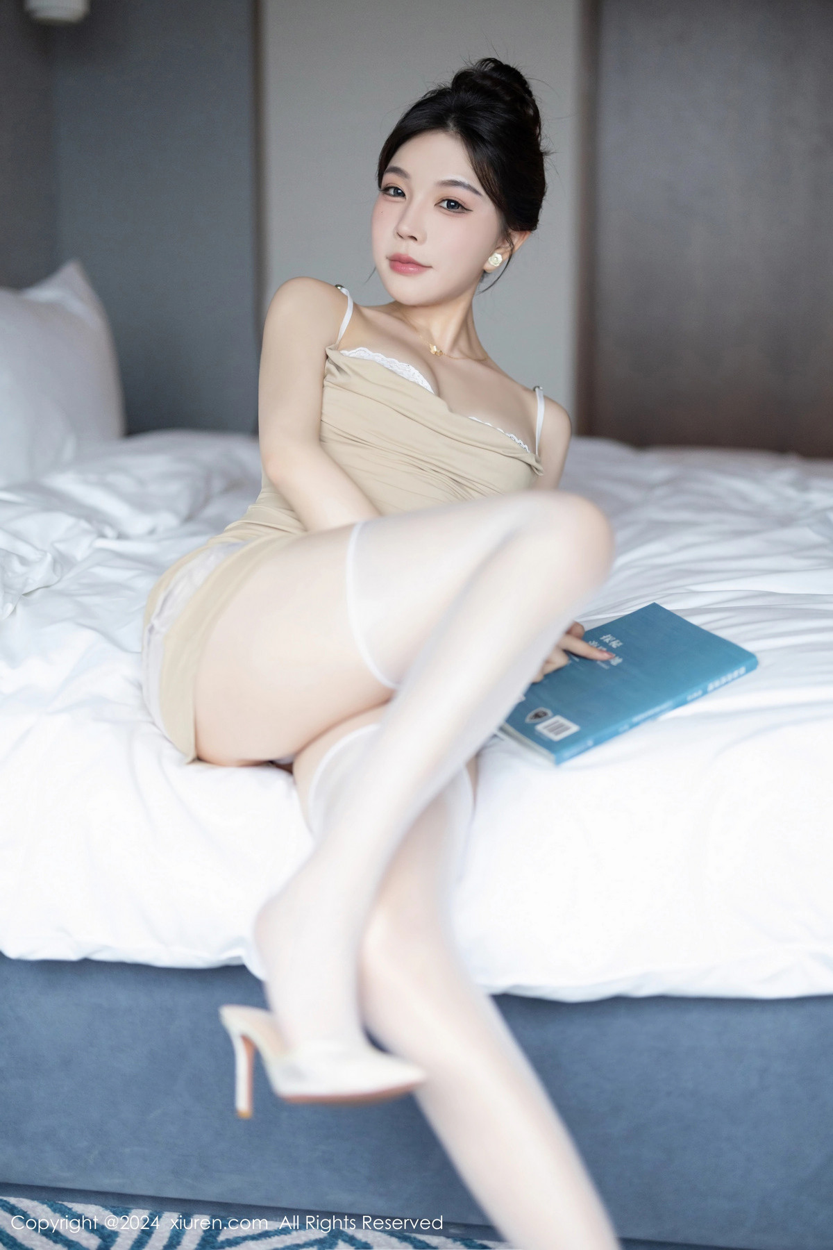 [秀人网] 2024.05.06 No.8491 徐莉芝Booty 丝袜美腿  第11张