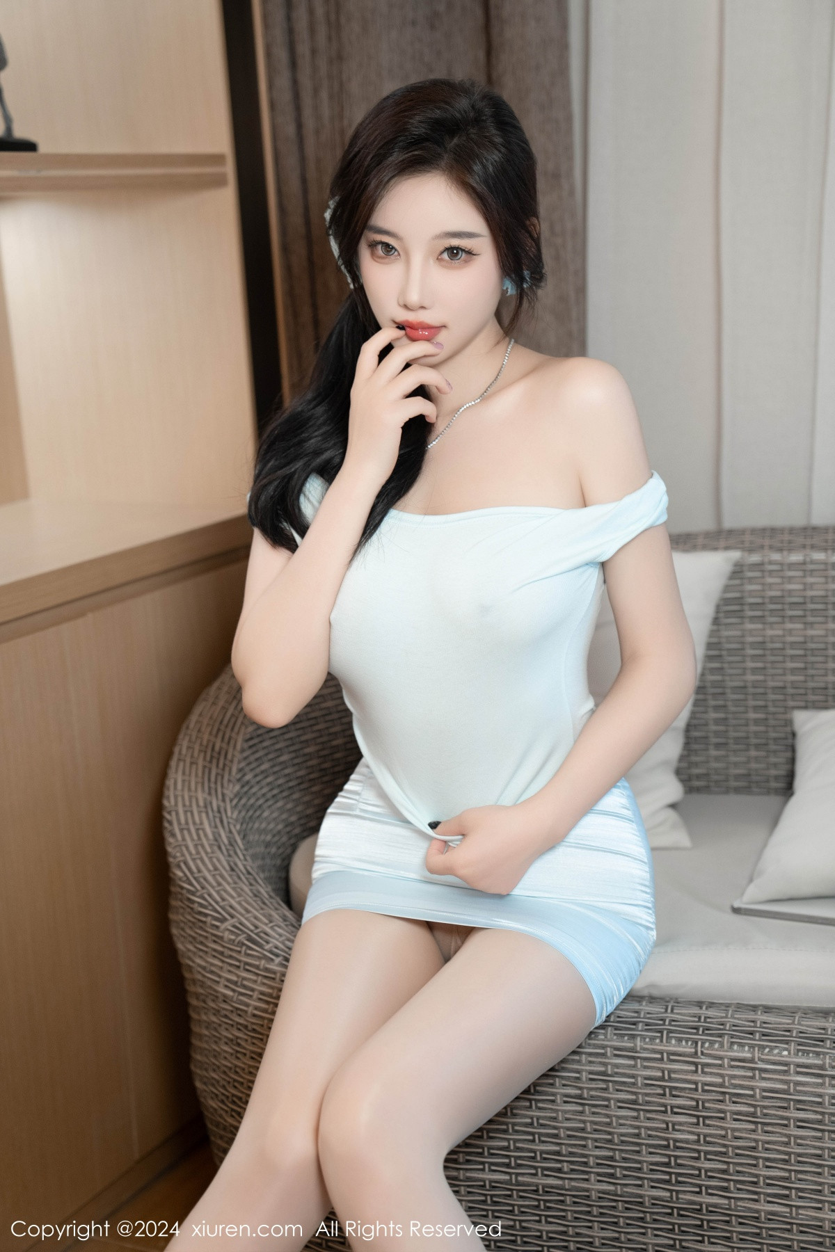 [秀人网] 2024.08.02 No.8960 杨晨晨Yome 丝袜美腿  第32张