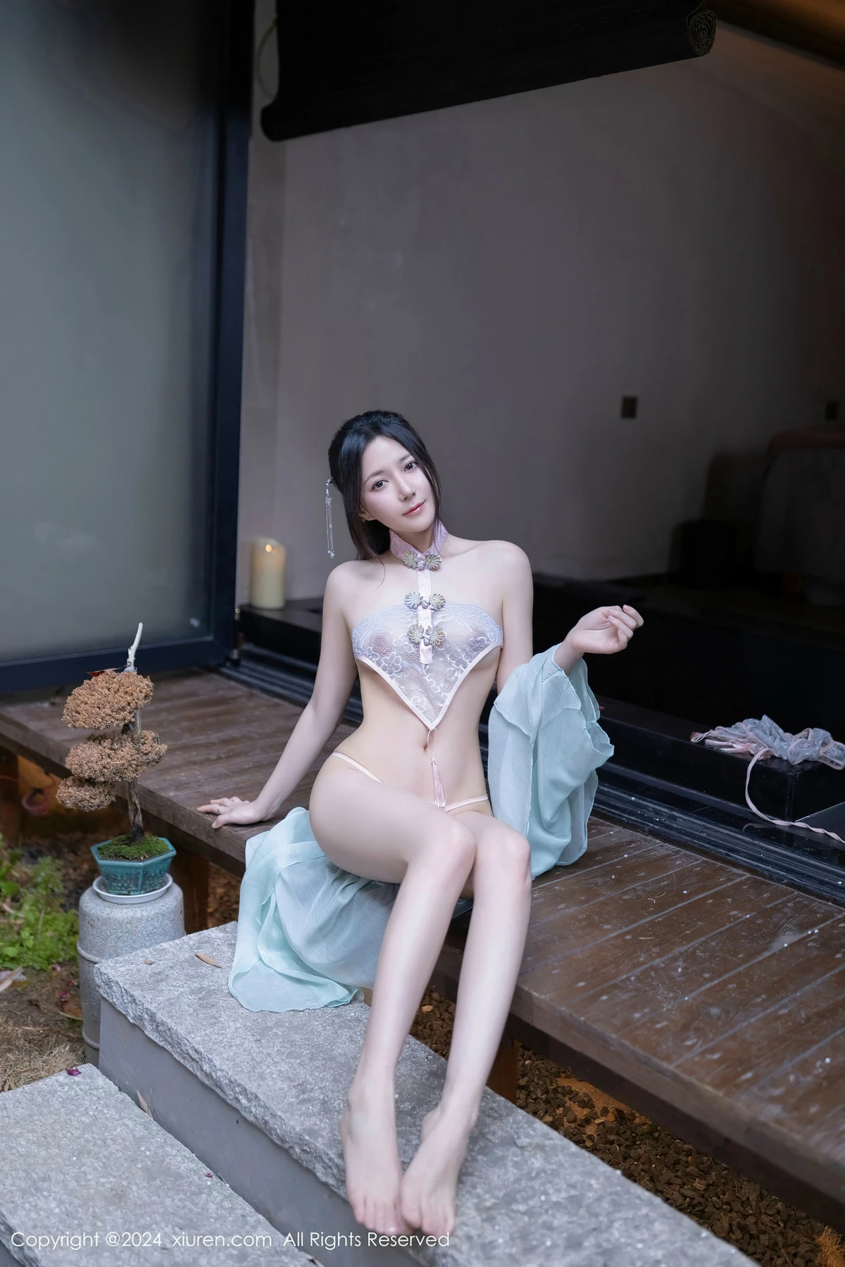 [秀人网] 2024.04.19 No.8428 鱼子酱Fish 美腿性感  第43张