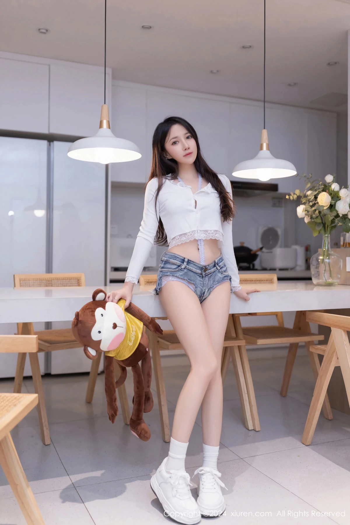 [秀人网] 2024.05.31 No.8639 鱼子酱Fish 美腿性感  第5张