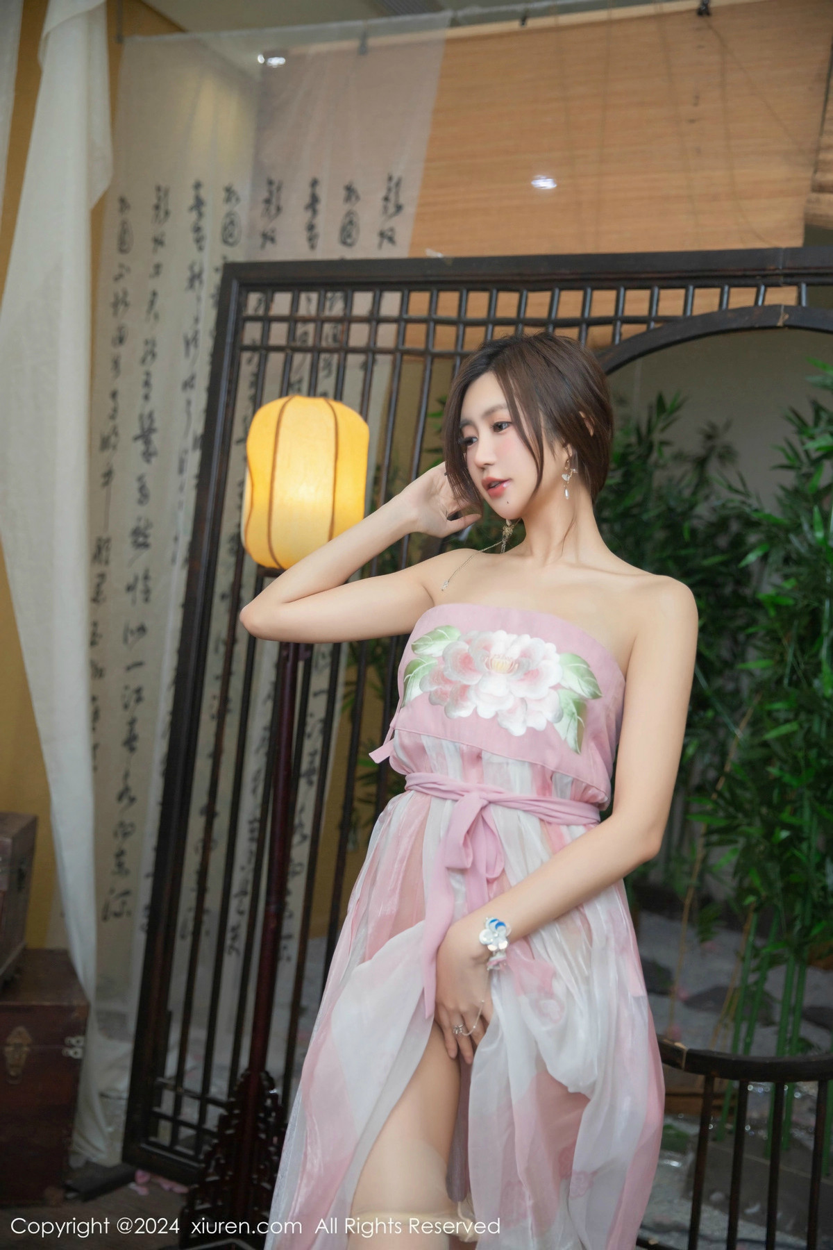 [秀人网] 2024.11.20 No.9475 绮里嘉ula 古风美腿  第25张