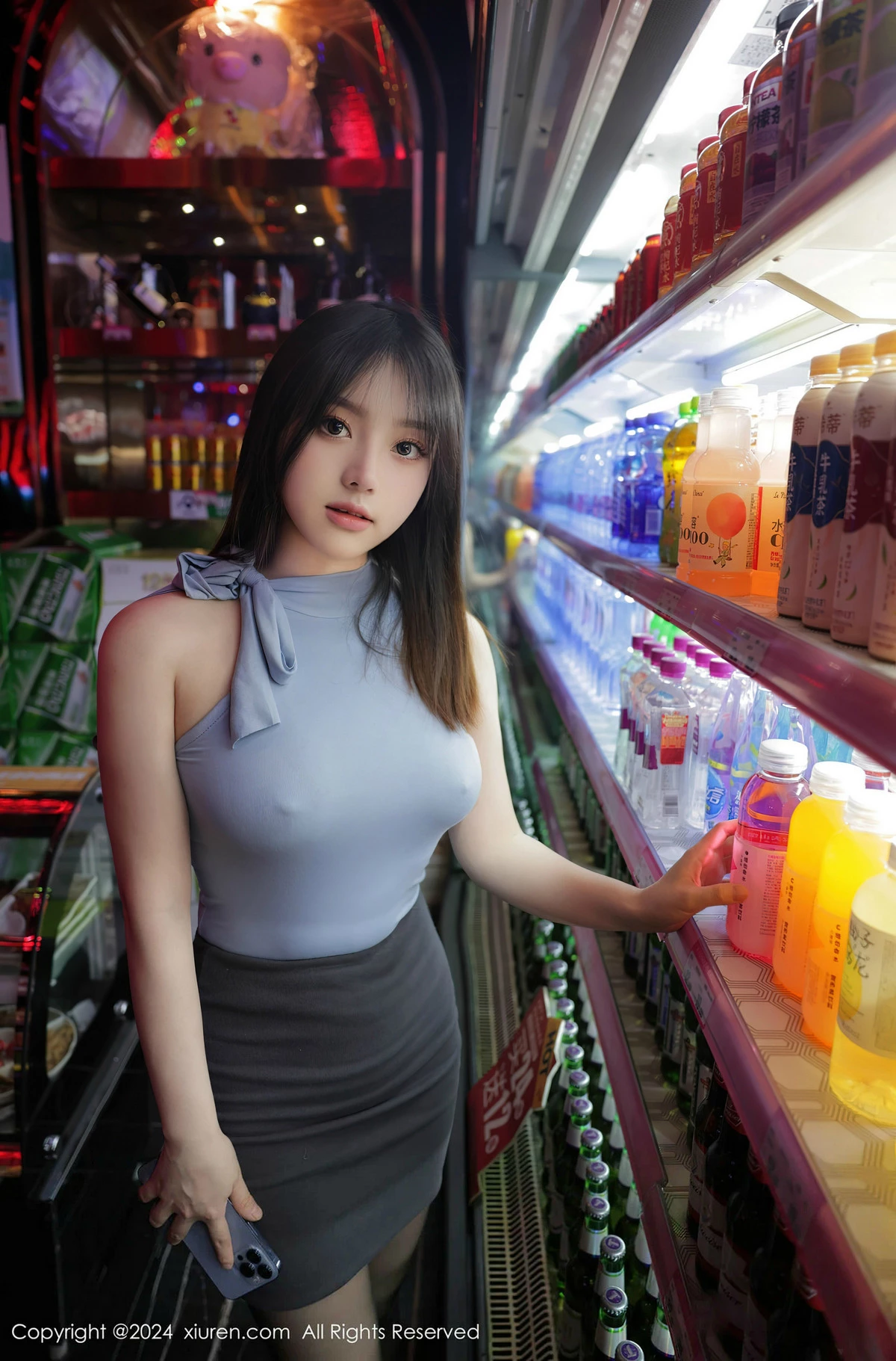 [秀人网] 2024.04.16 No.8402 豆瓣酱 美腿黑丝  第12张