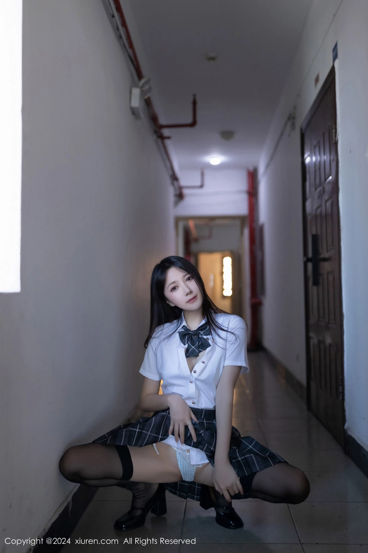 [秀人网] 2024.05.10 No.8516 鱼子酱Fish 黑丝美腿  第12张