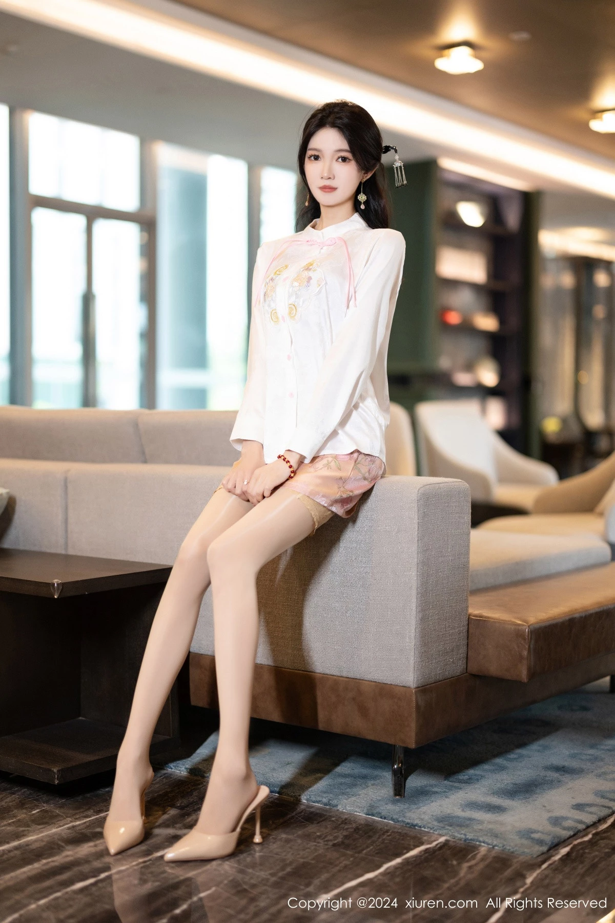 [秀人网] 2024.04.07 No.8347 程程程- 丝袜美腿  第5张