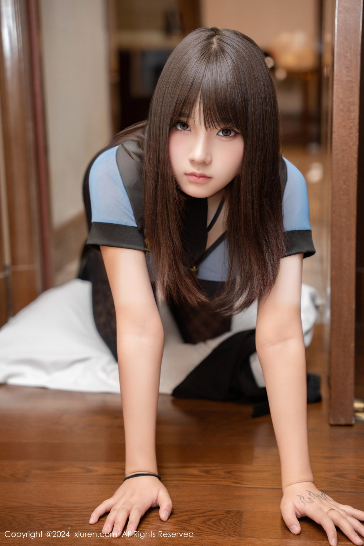 [秀人网] 2024.09.09 No.9129 姚若兮vay 黑丝美腿  第31张