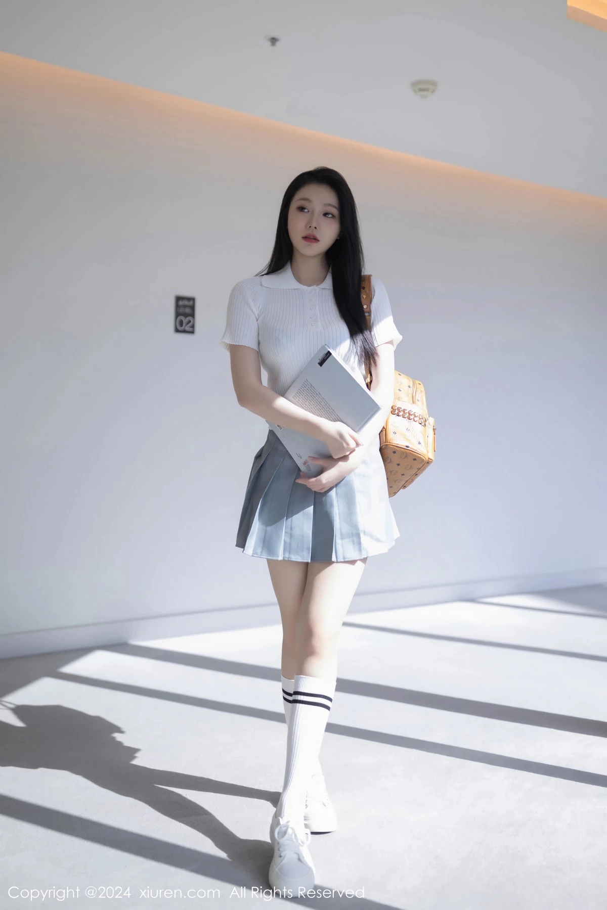 [秀人网] 2024.06.04 No.8649 安然anran 美腿短裙  第3张