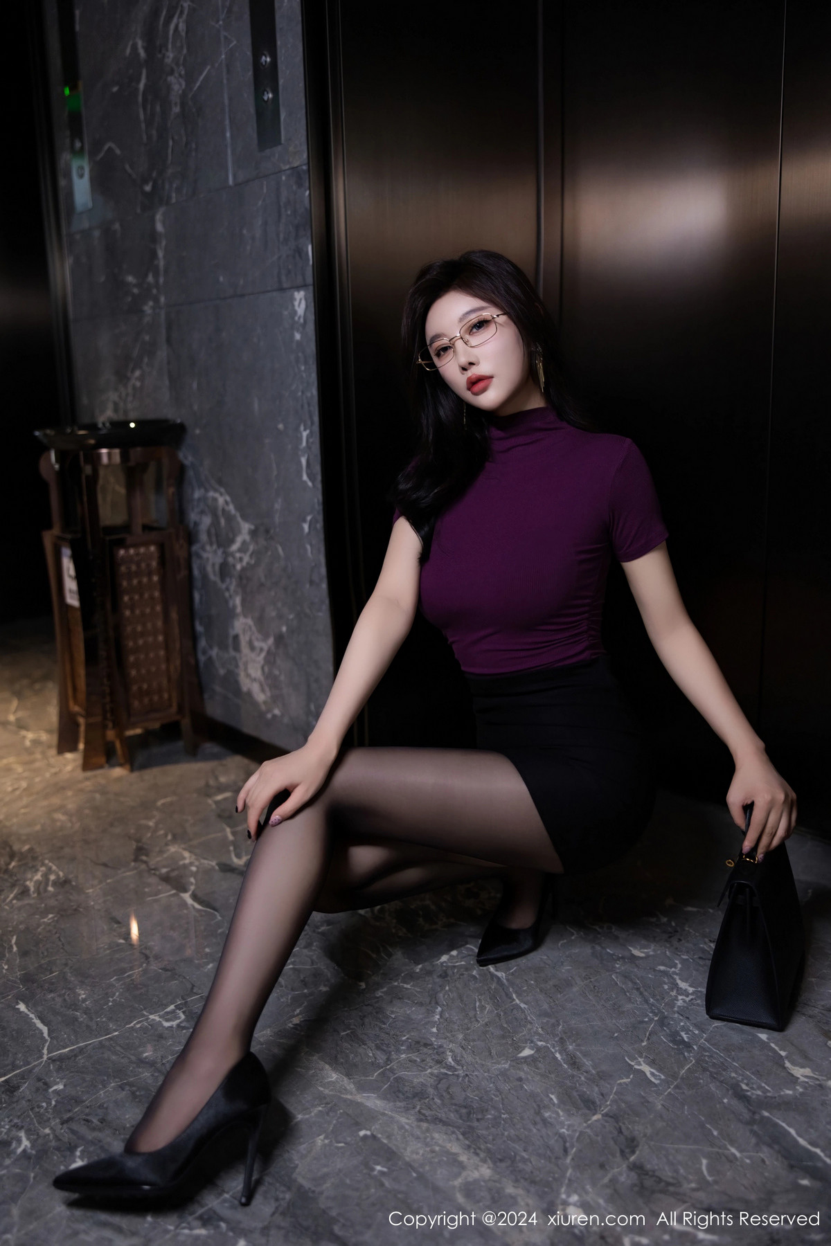 [秀人网] 2024.11.08 No.9421 杨晨晨Yome 黑丝美腿  第13张