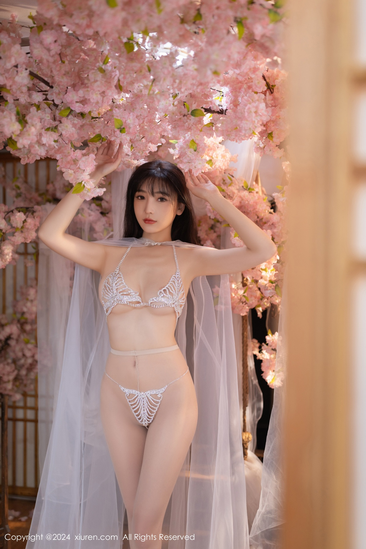 [秀人网] 2024.07.04 No.8807 陆萱萱 性感美腿  第5张