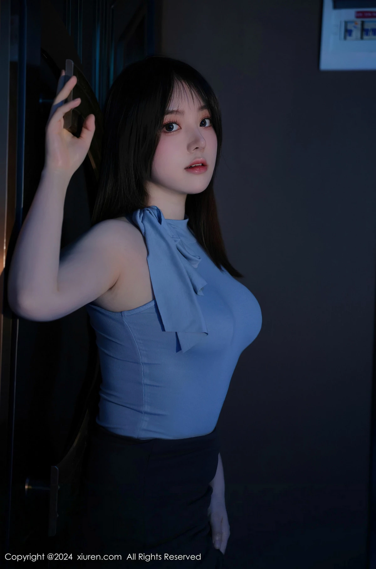 [秀人网] 2024.04.16 No.8402 豆瓣酱 美腿黑丝  第23张