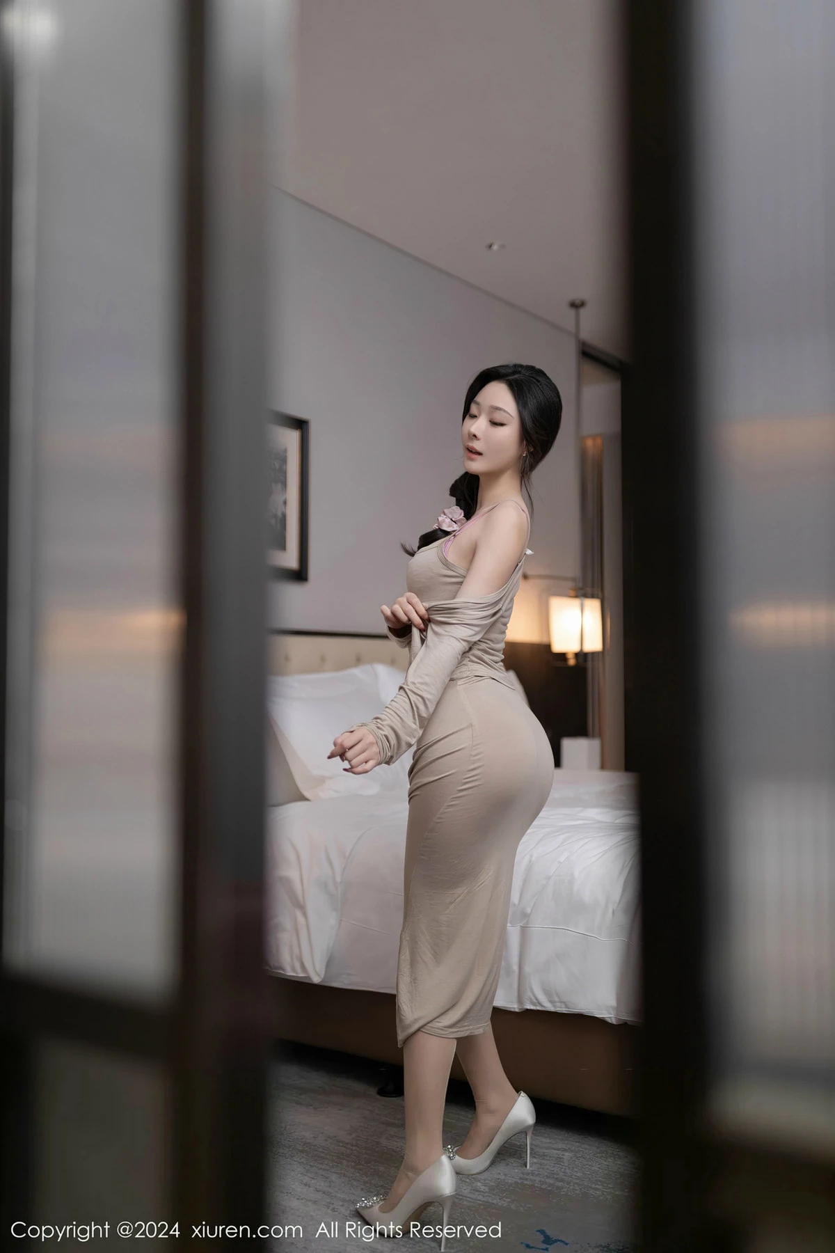 [秀人网] 2024.04.18 No.8417 小逗逗 丝袜美腿  第15张