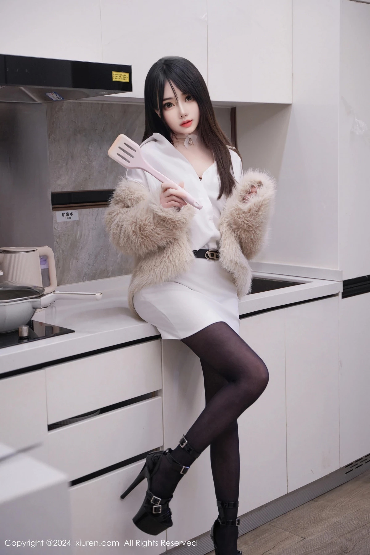 [秀人网] 2024.04.22 No.8429 林月月 美腿黑丝  第38张