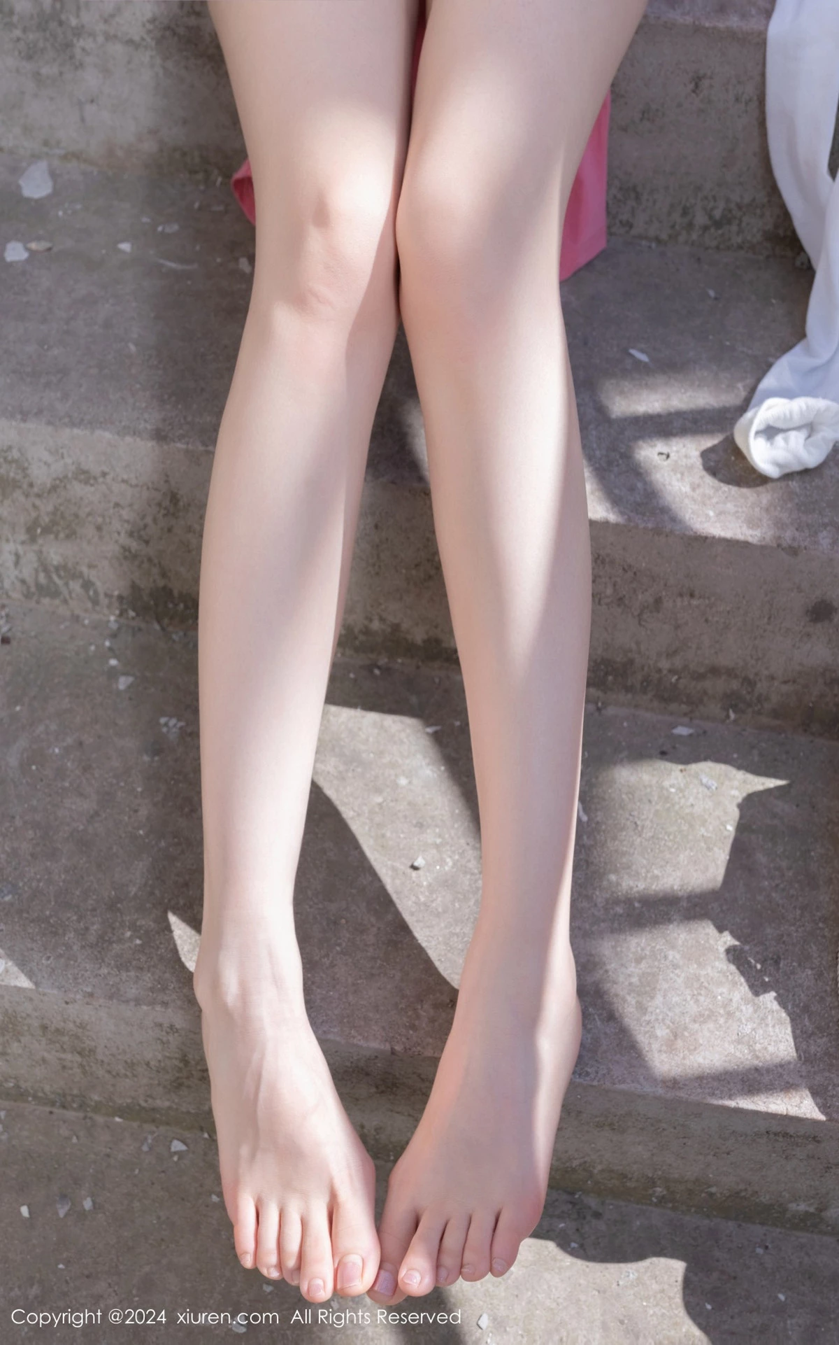 [秀人网] 2024.04.26 No.8457 鱼子酱Fish 天台少女  第70张
