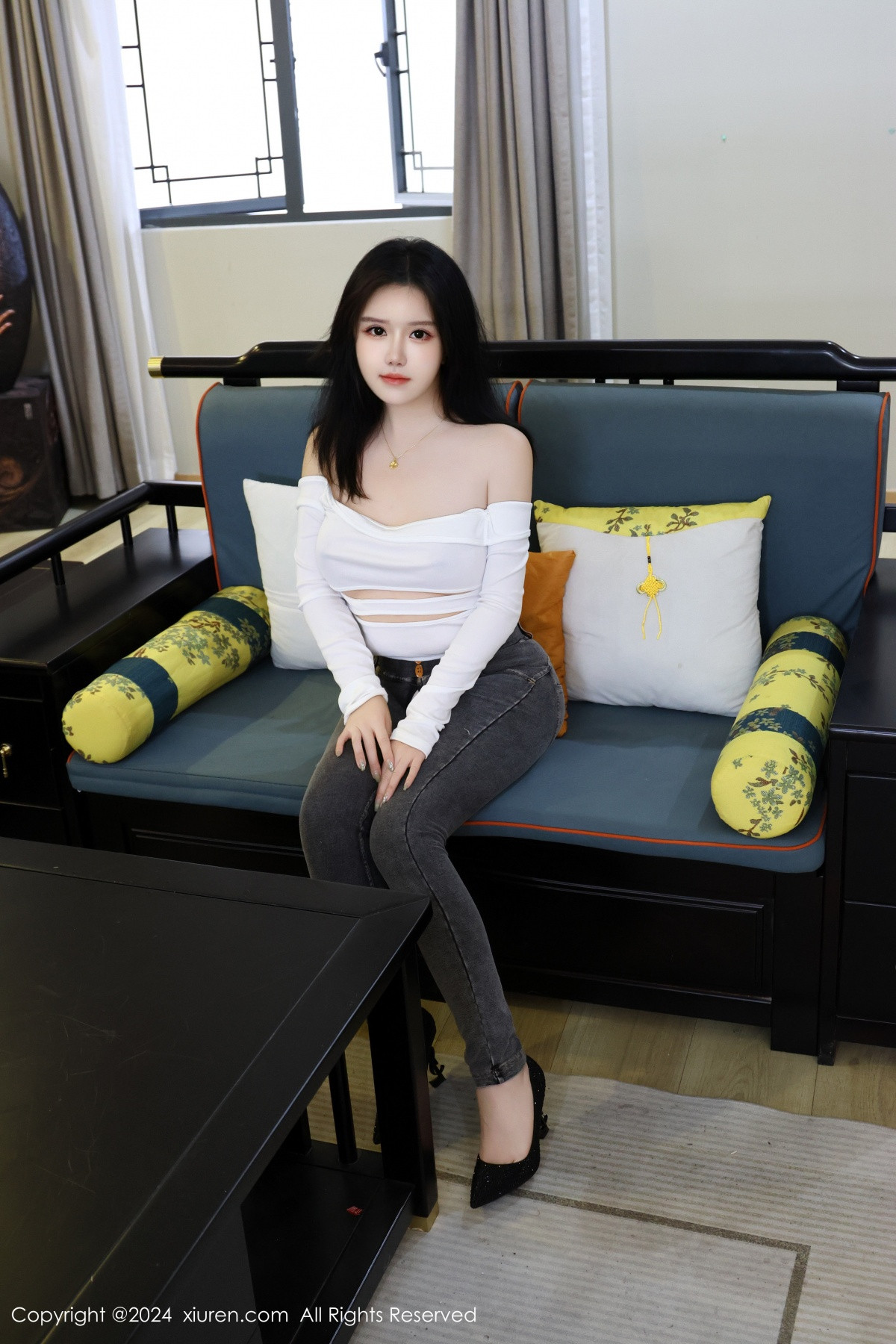 [秀人网] 2024.07.12 No.8853 小薯条nienie 性感美乳  第58张