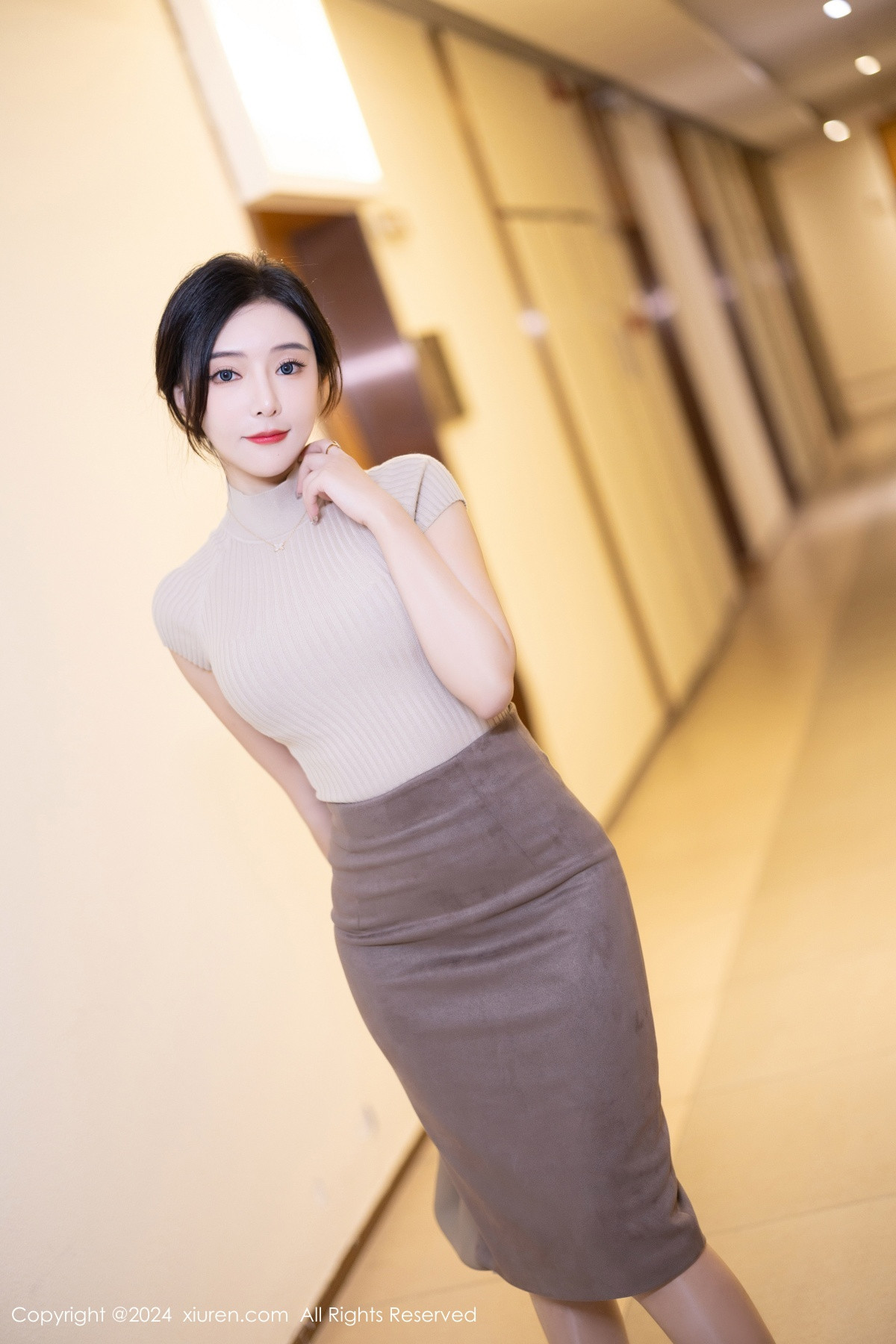 [秀人网] 2024.06.21 No.8741 王馨瑶yanni 丝袜美腿  第16张