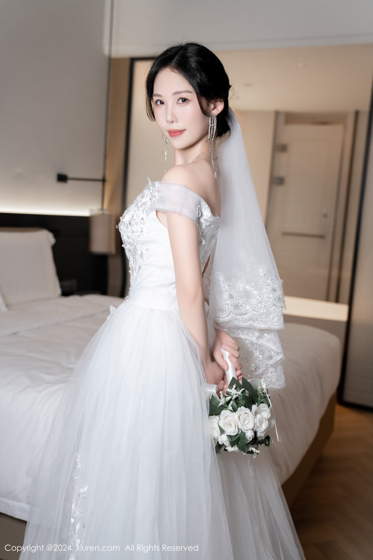 [秀人网] 2024.08.09 No.8998 利世 丝袜美腿  第23张