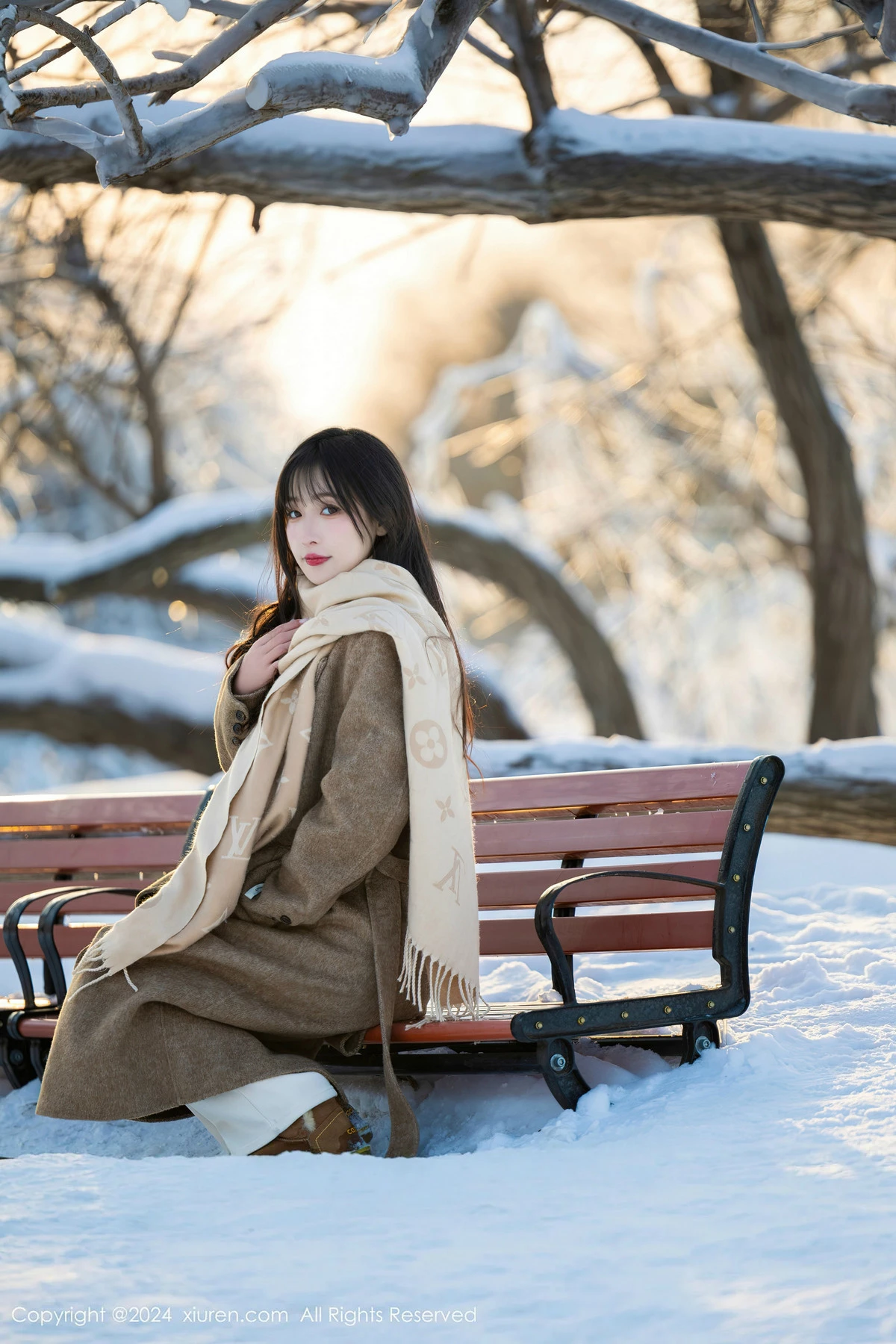 [秀人网] 2024.04.17 No.8409 林星阑 美腿性感  第2张