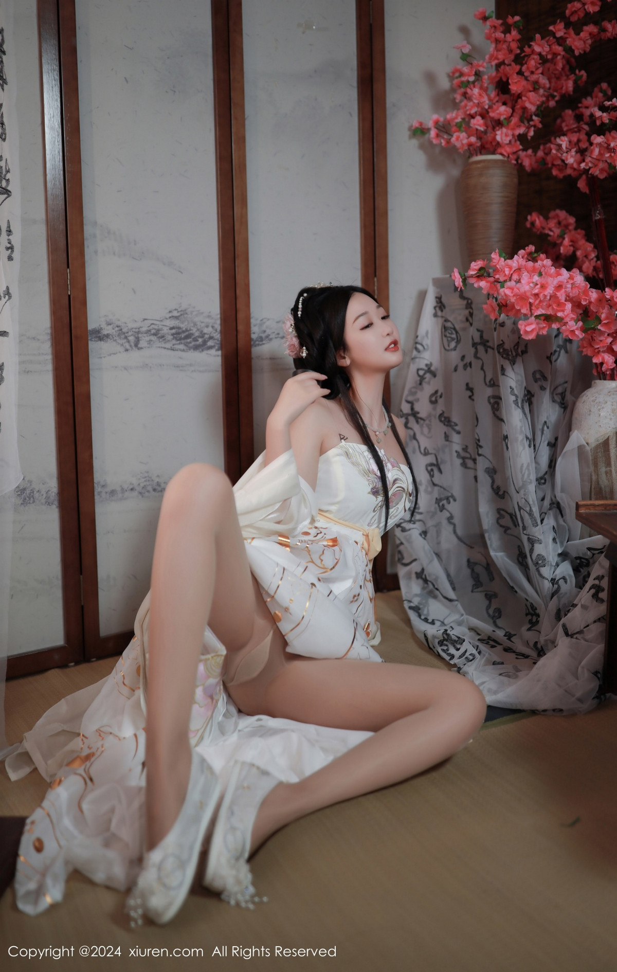 [秀人网] 2024.07.22 No.8898 唐安琪 丝袜美腿  第12张