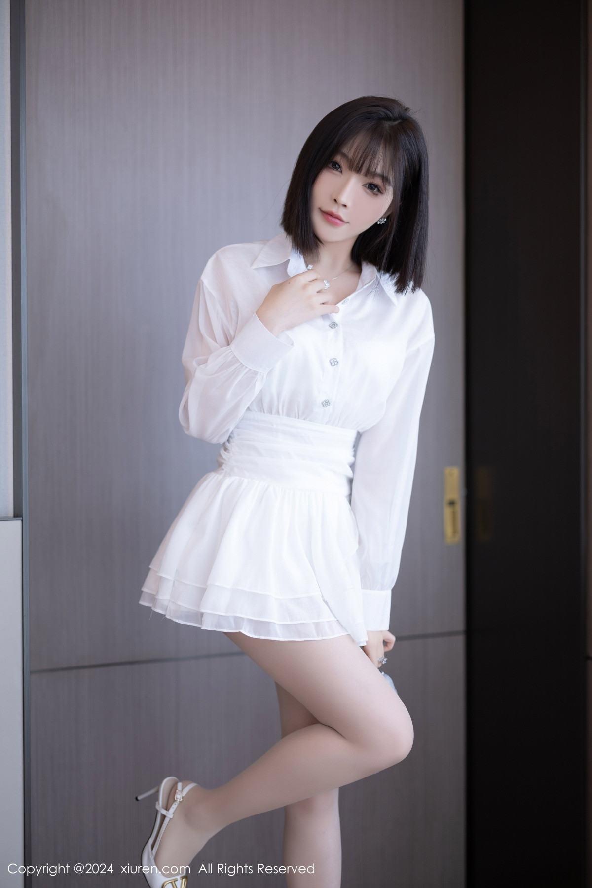 [秀人网] 2024.08.15 No.9020 徐莉芝Booty 丝袜美腿  第2张