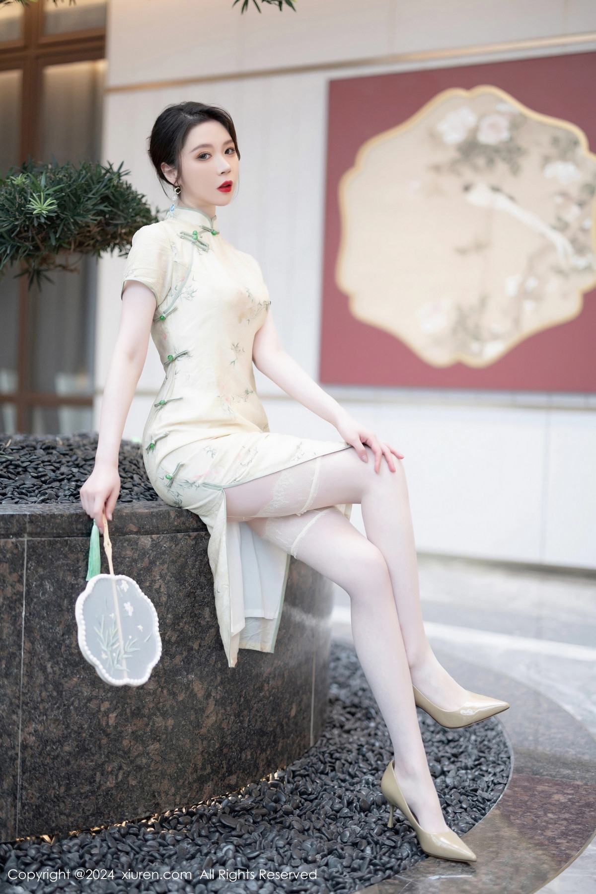 [秀人网] 2024.05.07 No.8497 梦心玥 丝袜美腿  第7张