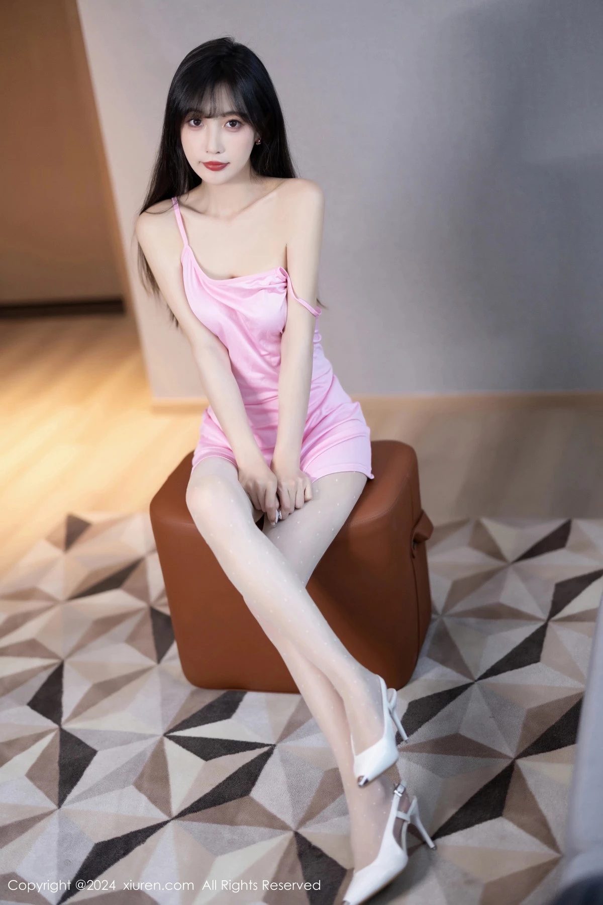 [秀人网] 2024.04.29 No.8474 林星阑 美腿丝袜  第3张