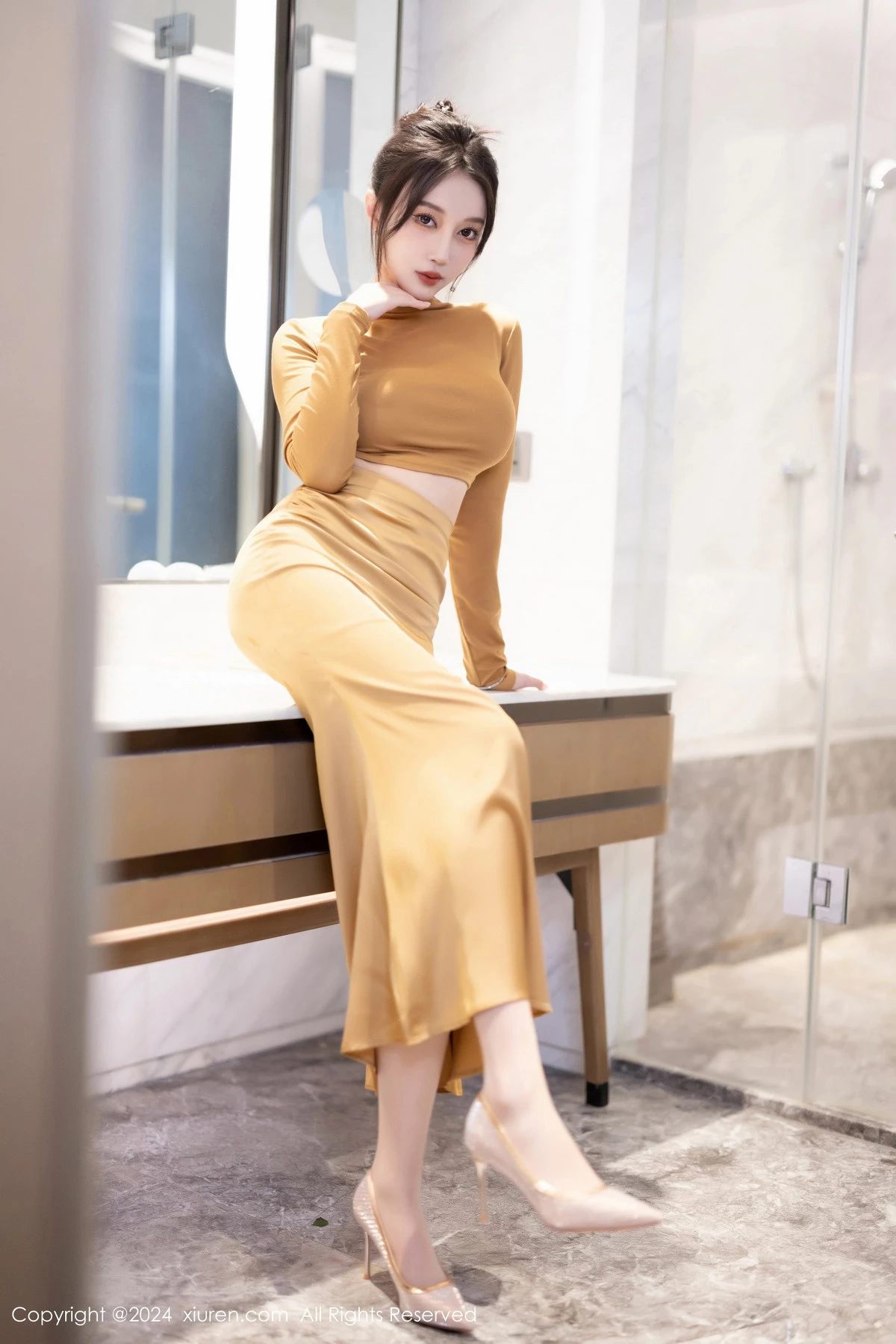 [秀人网] 2024.05.21 No.8574 玥儿玥 丝袜美腿  第3张