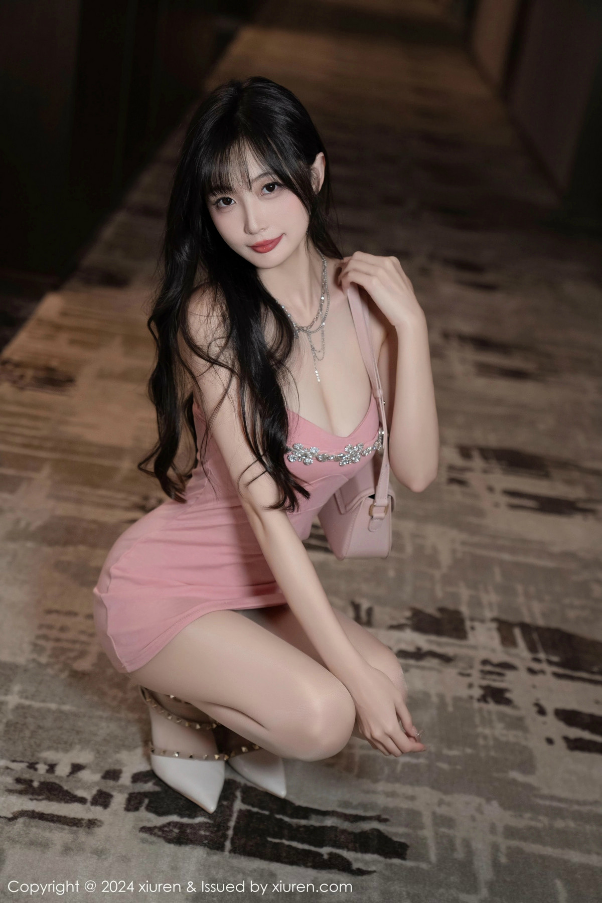[秀人网] 2024.11.01 No.9380 林星阑 丝袜美腿