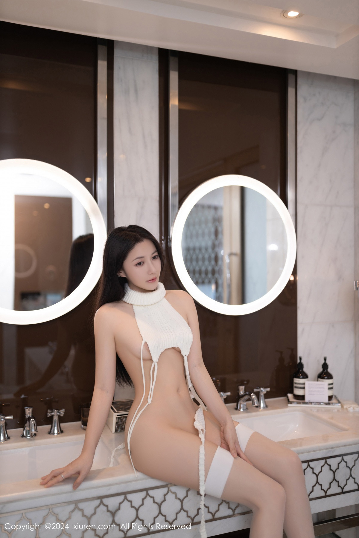[秀人网] 2024.08.16 No.9030 鱼子酱Fish 丝袜美腿  第33张