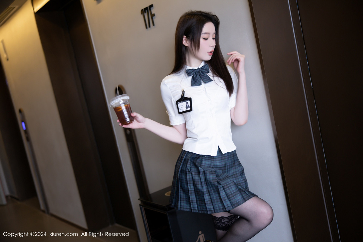 [秀人网] 2024.08.27 No.9074 梦心玥 黑丝美腿  第6张