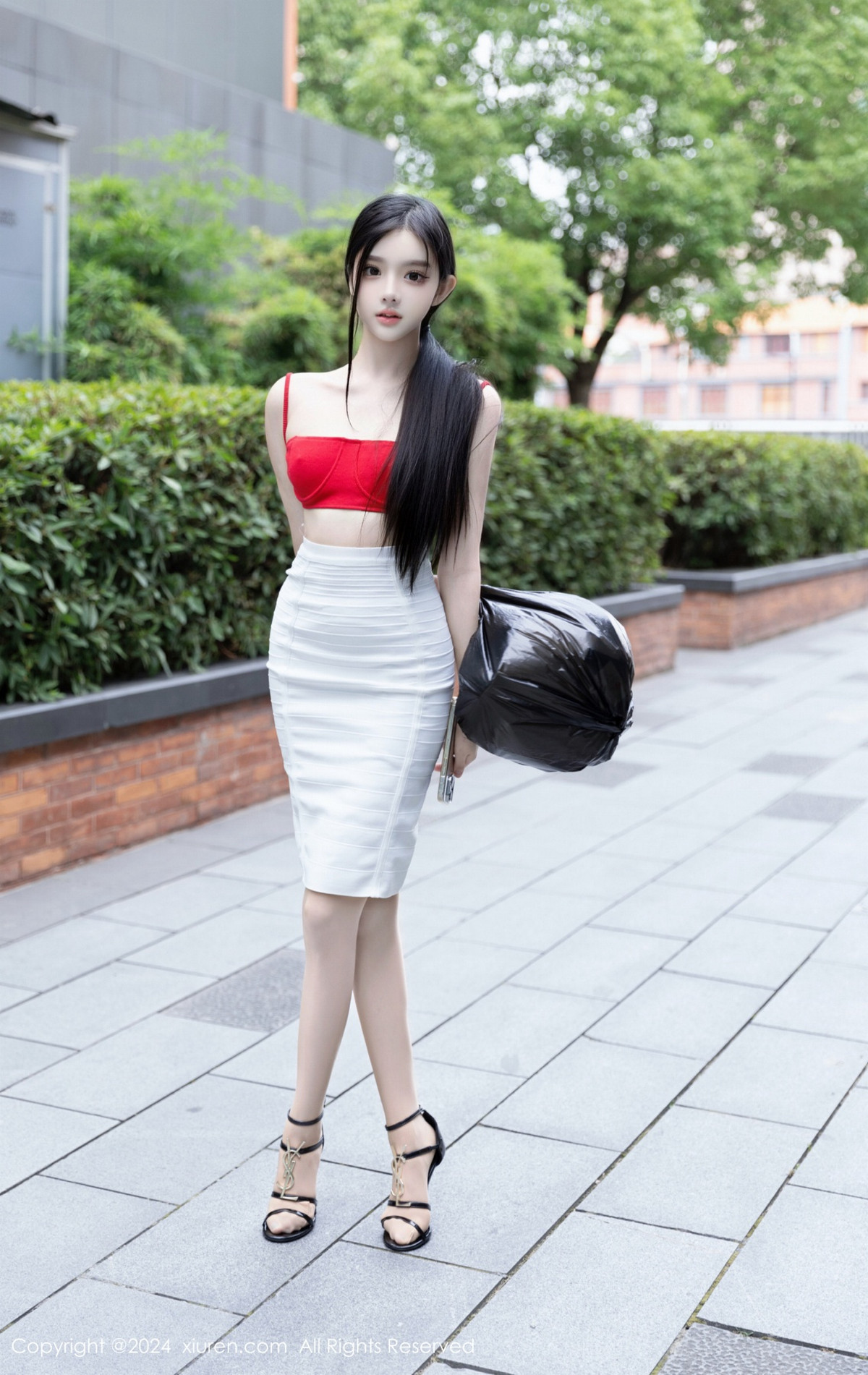 [秀人网] 2024.07.03 No.8794 龙雪儿 丝袜美腿  第28张