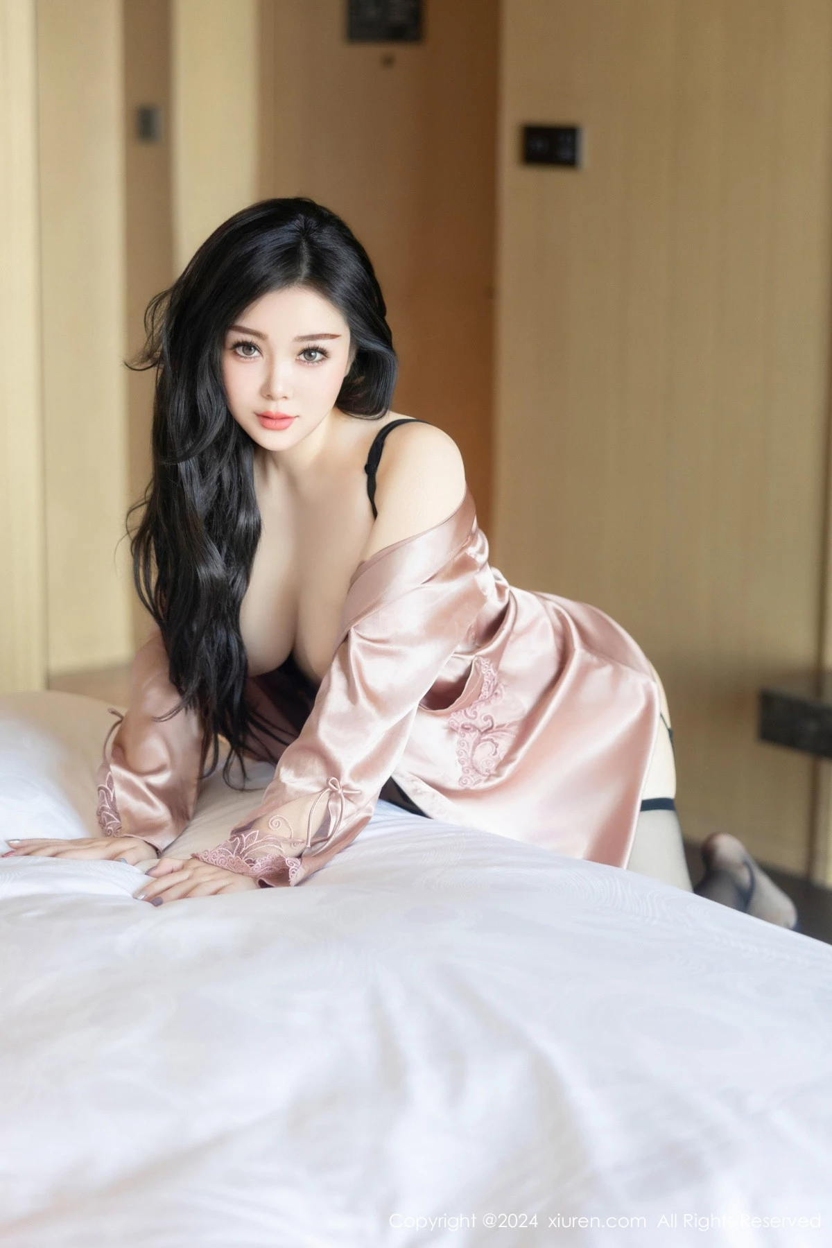 [秀人网] 2024.09.14 No.9159 白洁Bessie 黑丝美腿  第16张