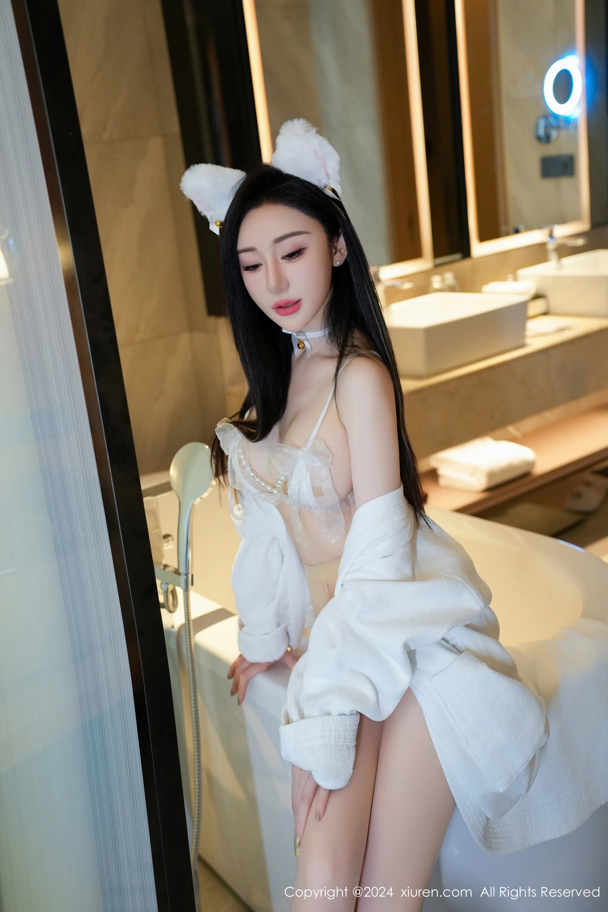 [秀人网] 2024.06.11 No.8679 田兮白 丝袜美腿  第85张