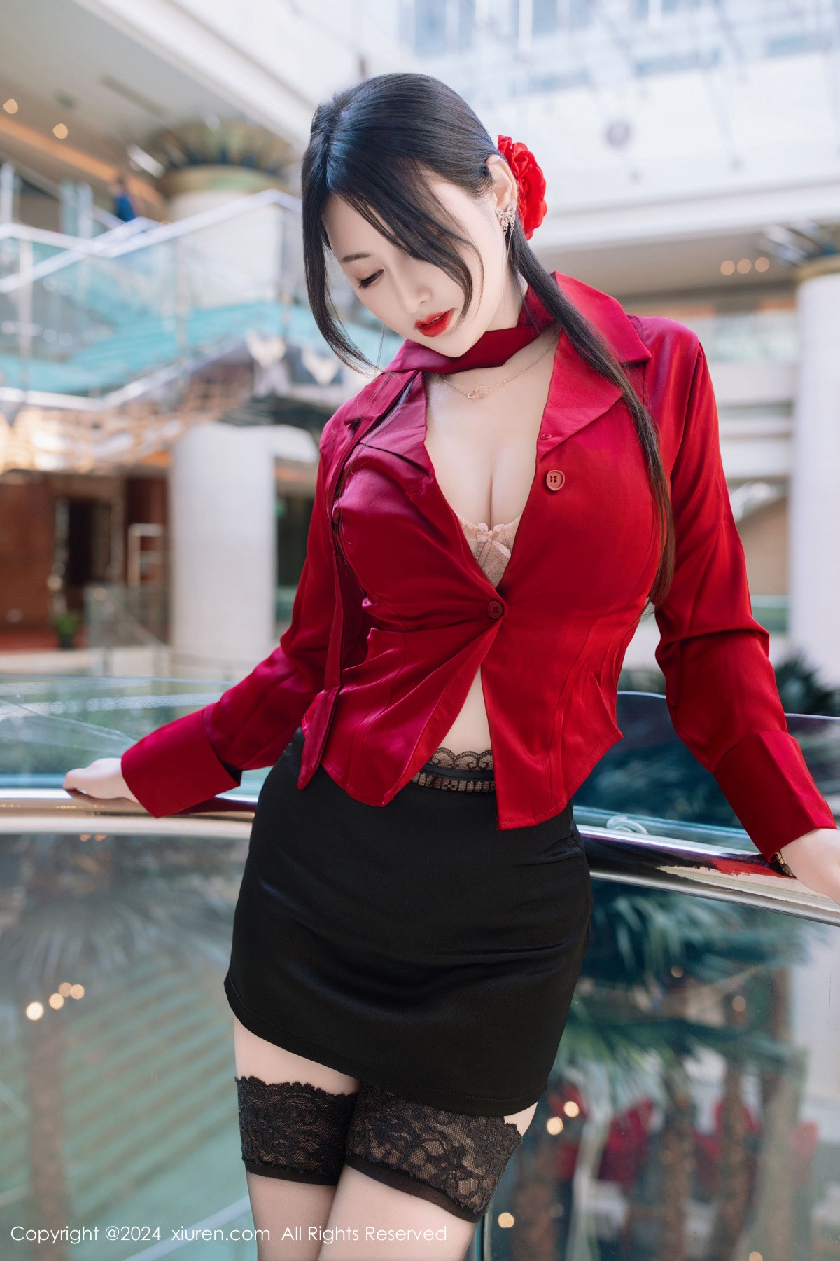 [秀人网] 2024.10.15 No.9290 诗诗kiki 黑丝美臀  第14张